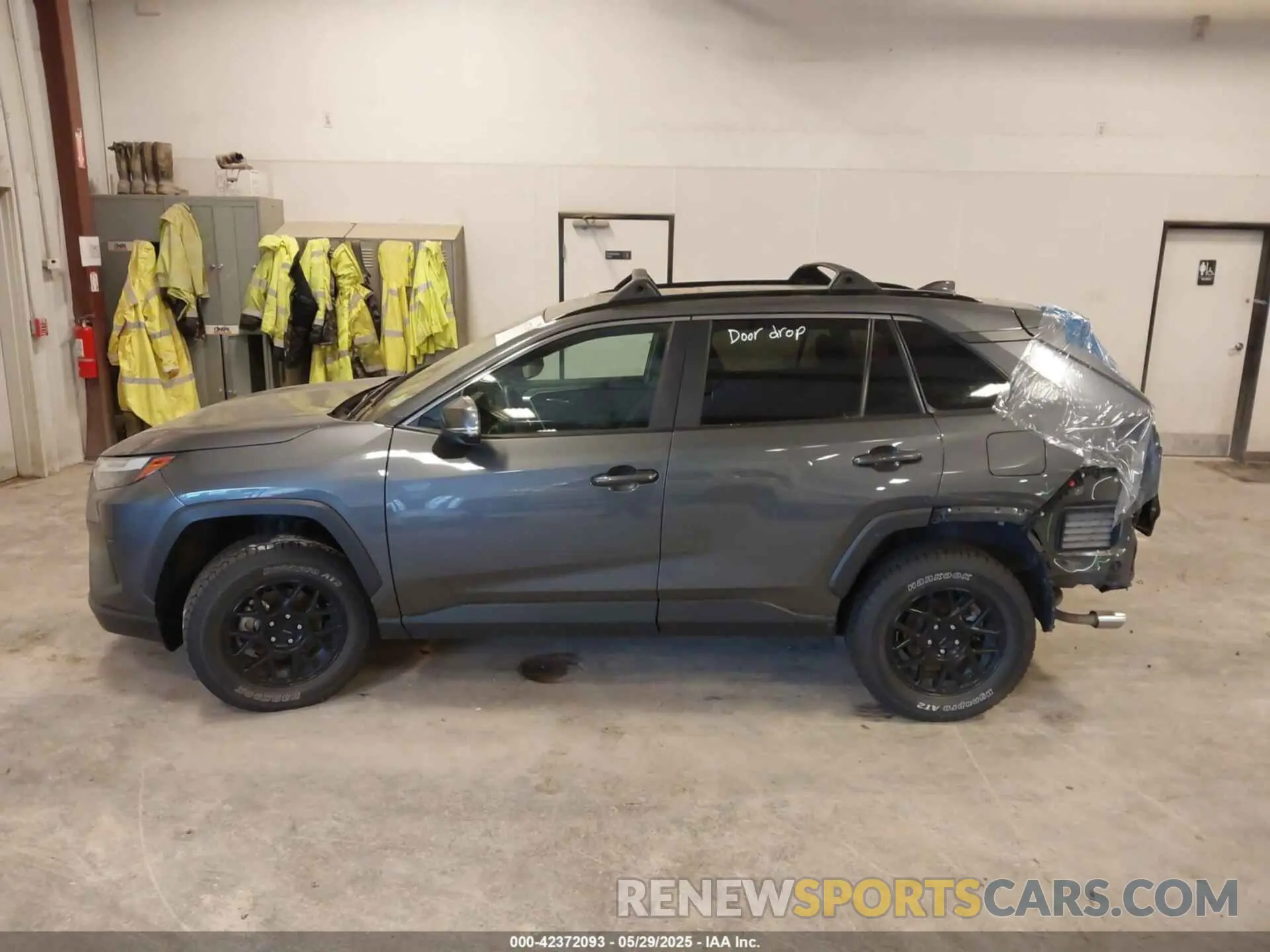 14 fotografías del automóvil dañado 2T3P1RFV3NC259542 TOYOTA RAV4 2022