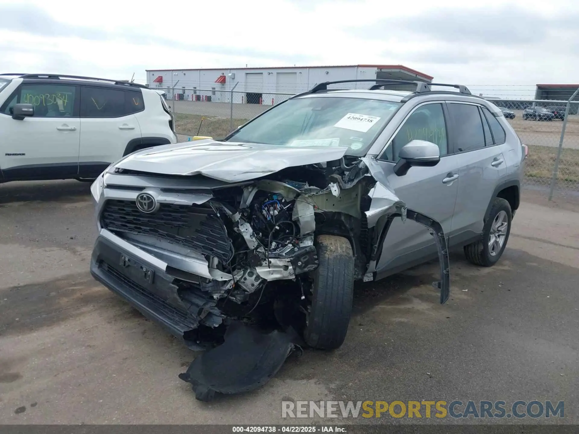 2 fotografías del automóvil dañado 2T3P1RFV3NW266151 TOYOTA RAV4 2022