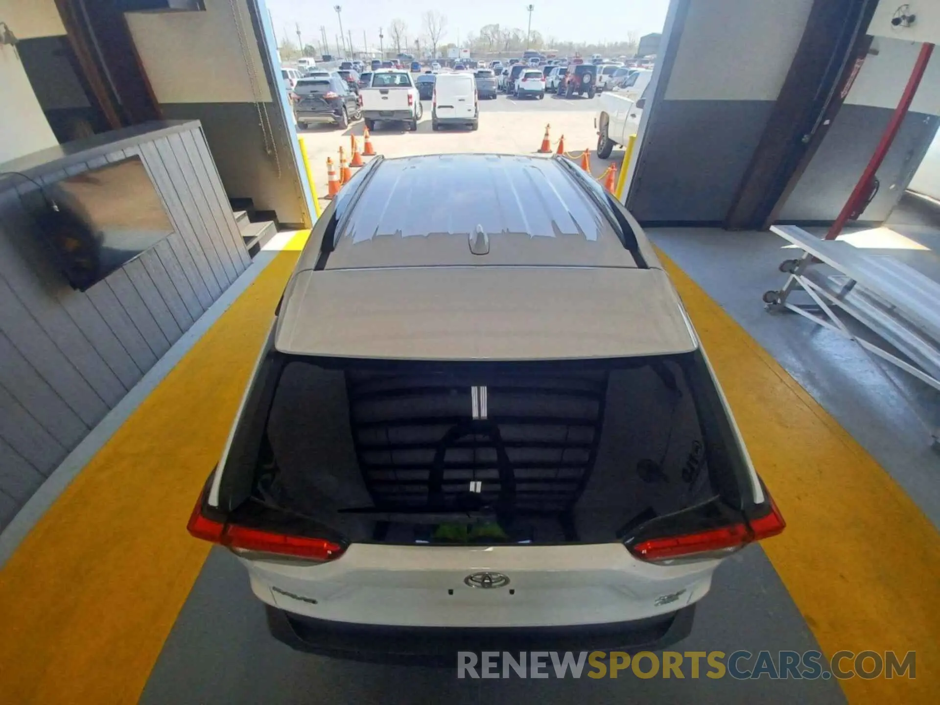 12 fotografías del automóvil dañado 2T3P1RFV5NC288721 TOYOTA RAV4 2022
