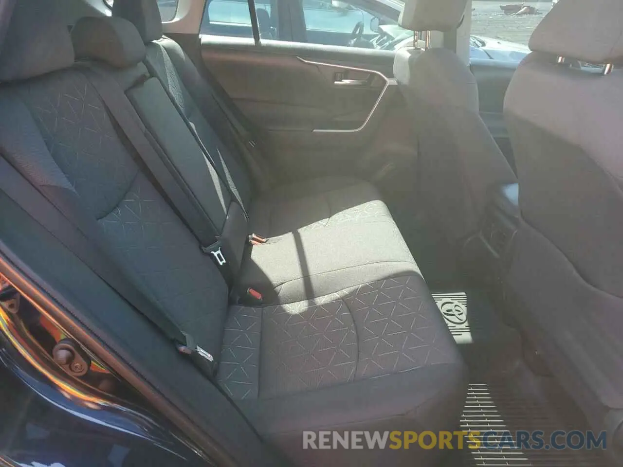 11 fotografías del automóvil dañado 2T3P1RFV5NW249125 TOYOTA RAV4 2022