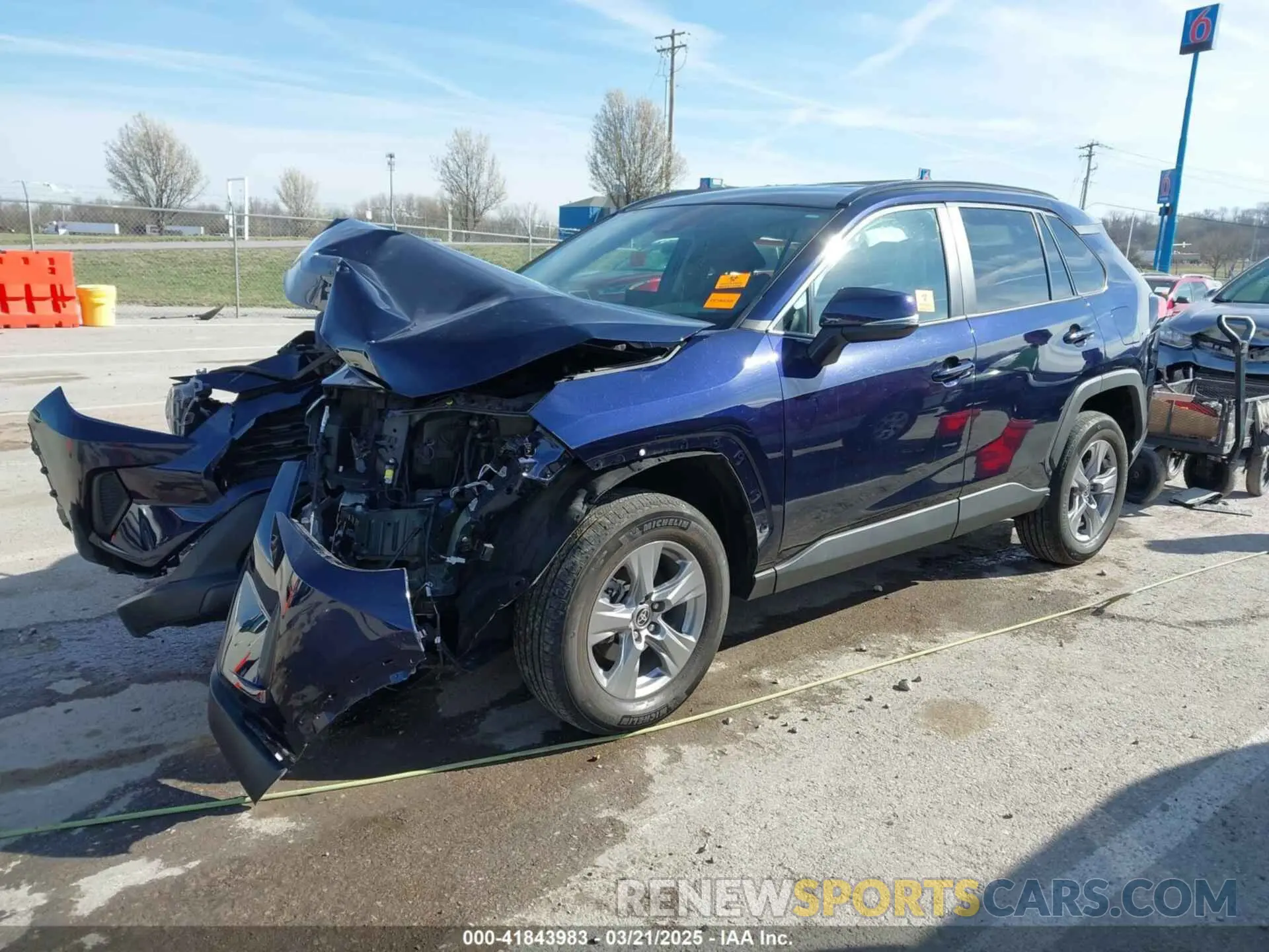 2 fotografías del automóvil dañado 2T3P1RFV5NW253403 TOYOTA RAV4 2022