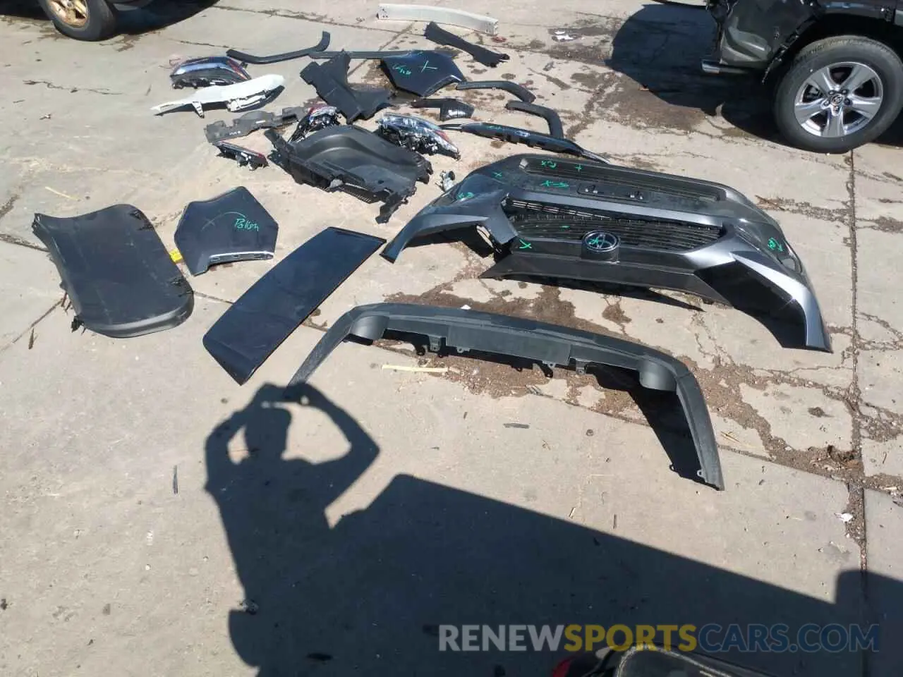 13 fotografías del automóvil dañado 2T3P1RFV6NC280031 TOYOTA RAV4 2022