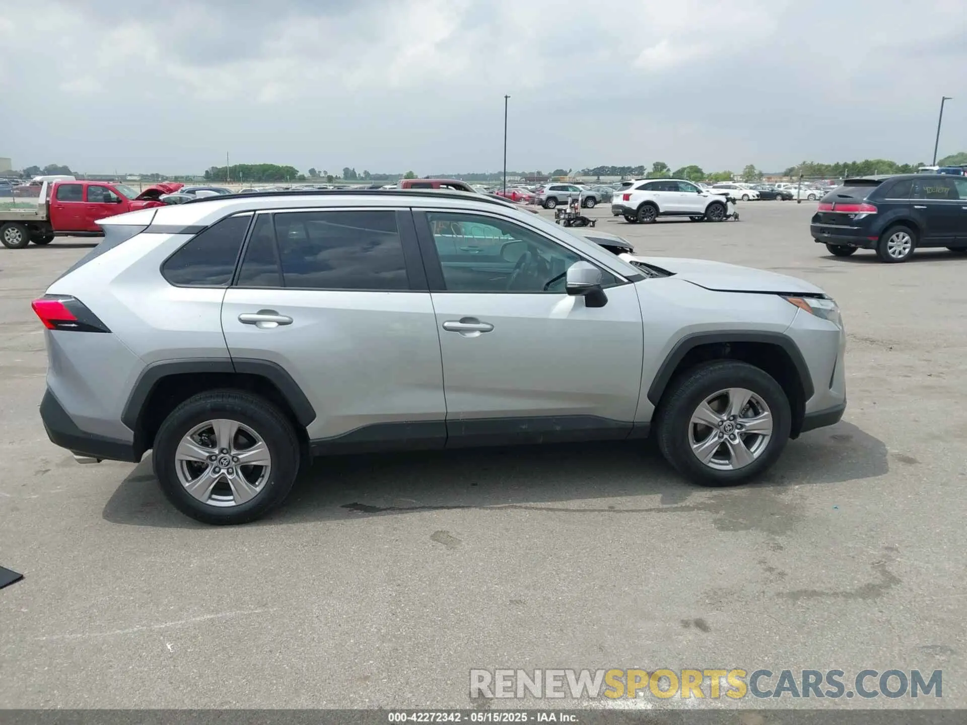 13 fotografías del automóvil dañado 2T3P1RFV8NW299856 TOYOTA RAV4 2022