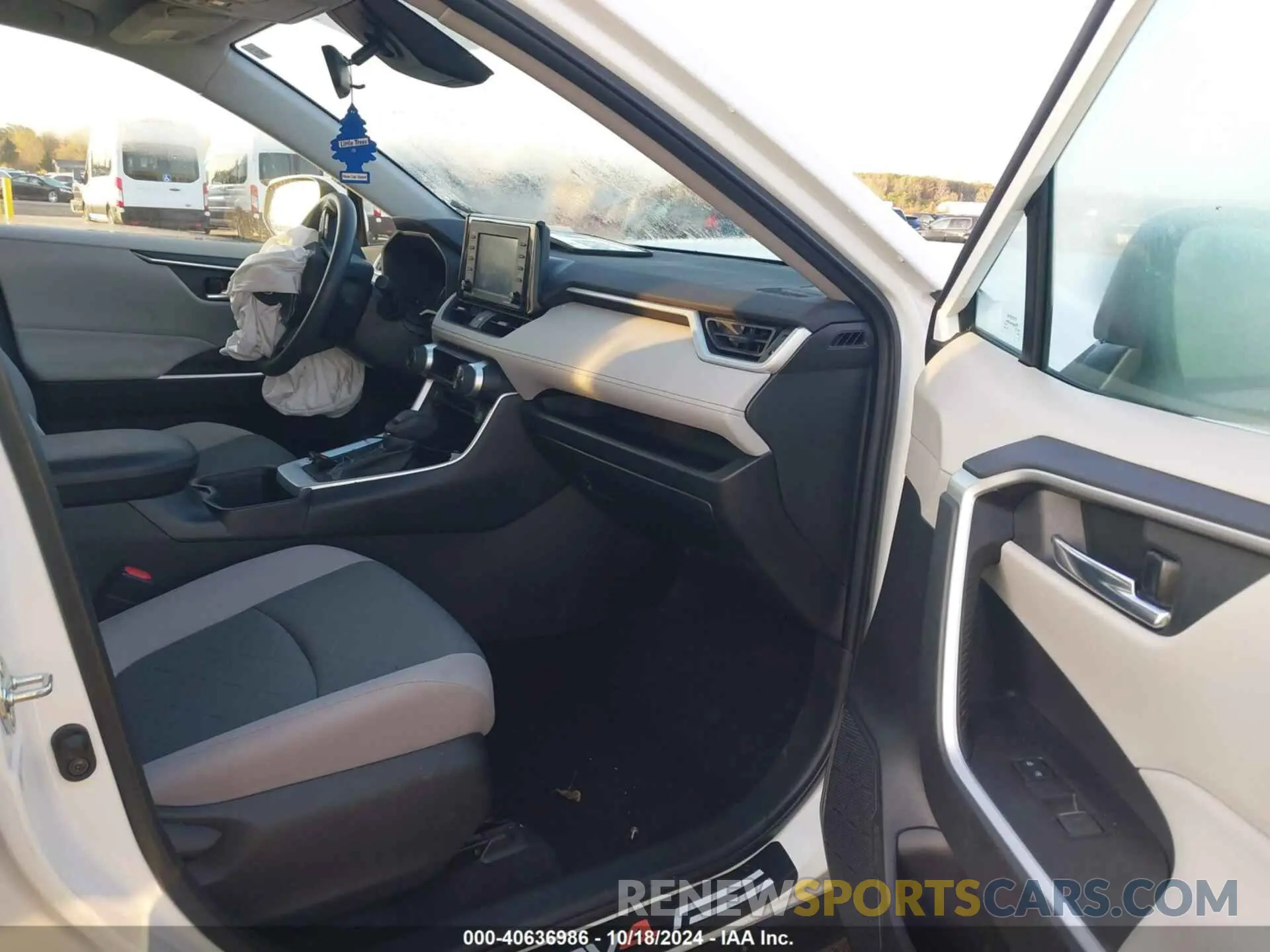 5 fotografías del automóvil dañado 2T3P1RFV9NC269623 TOYOTA RAV4 2022