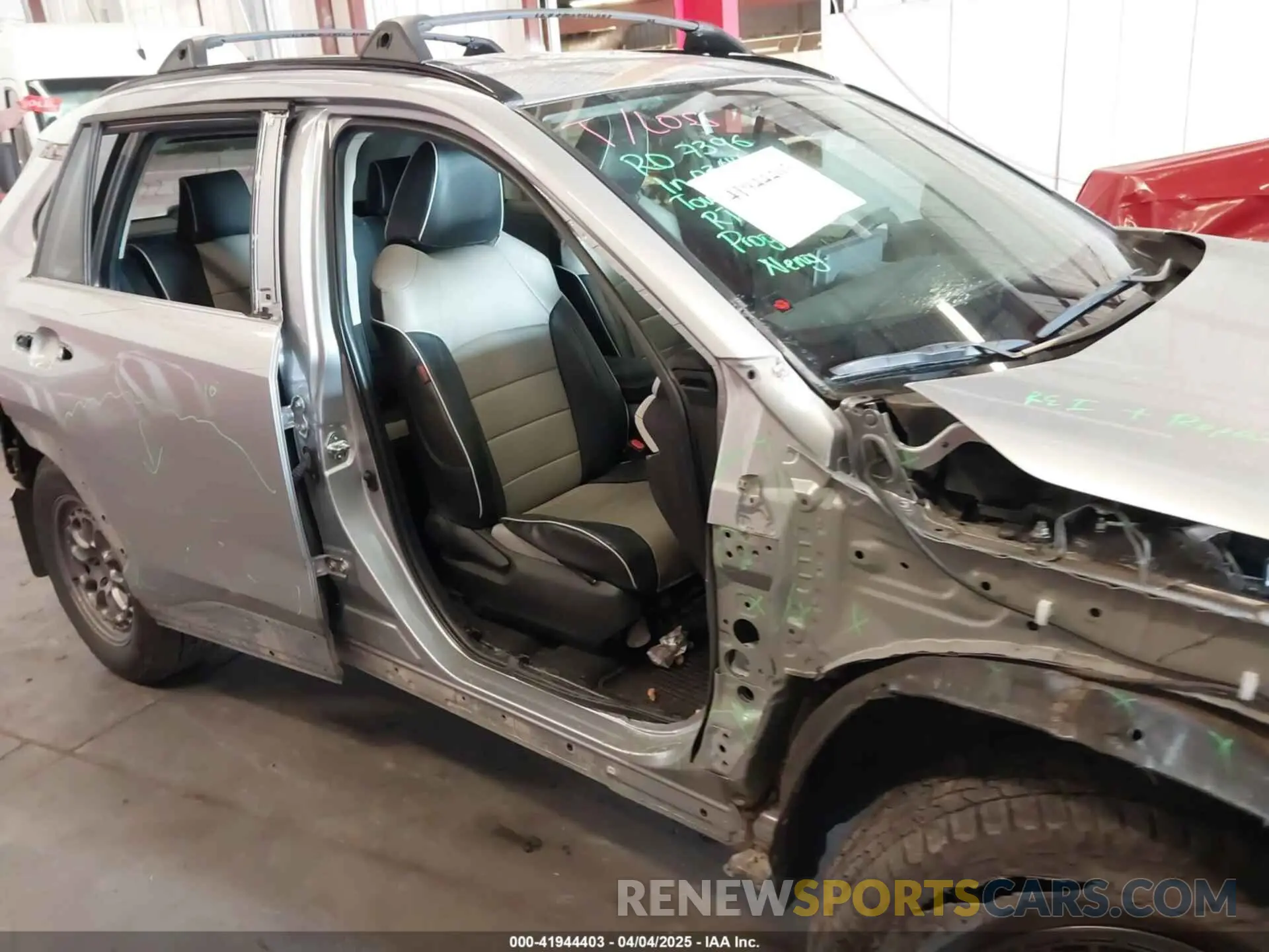 20 fotografías del automóvil dañado 2T3P1RFVXNC261241 TOYOTA RAV4 2022
