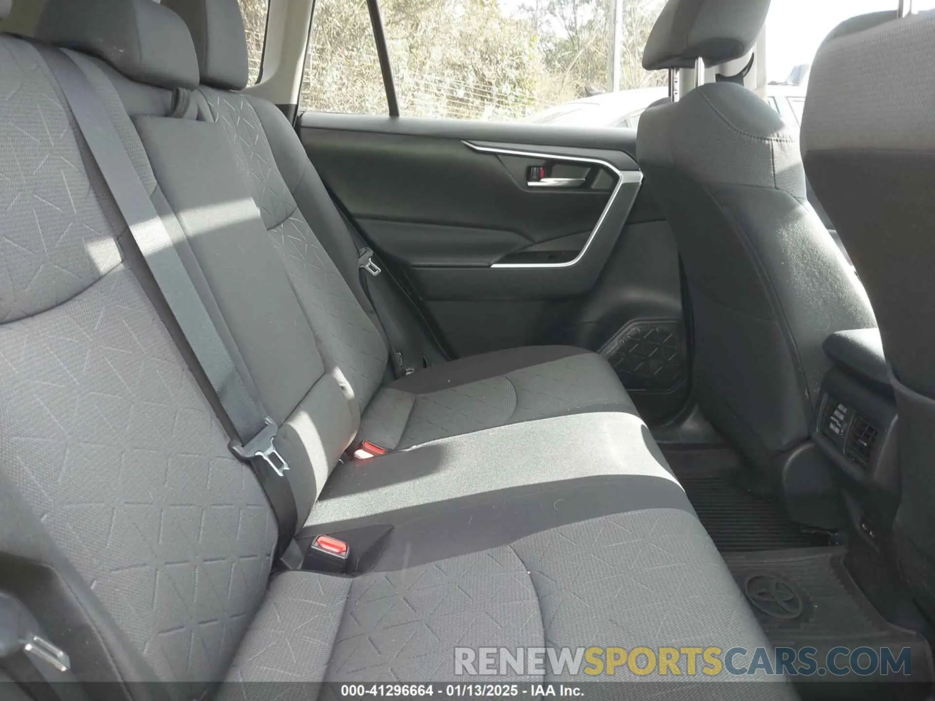 8 fotografías del automóvil dañado 2T3P1RFVXNW262291 TOYOTA RAV4 2022