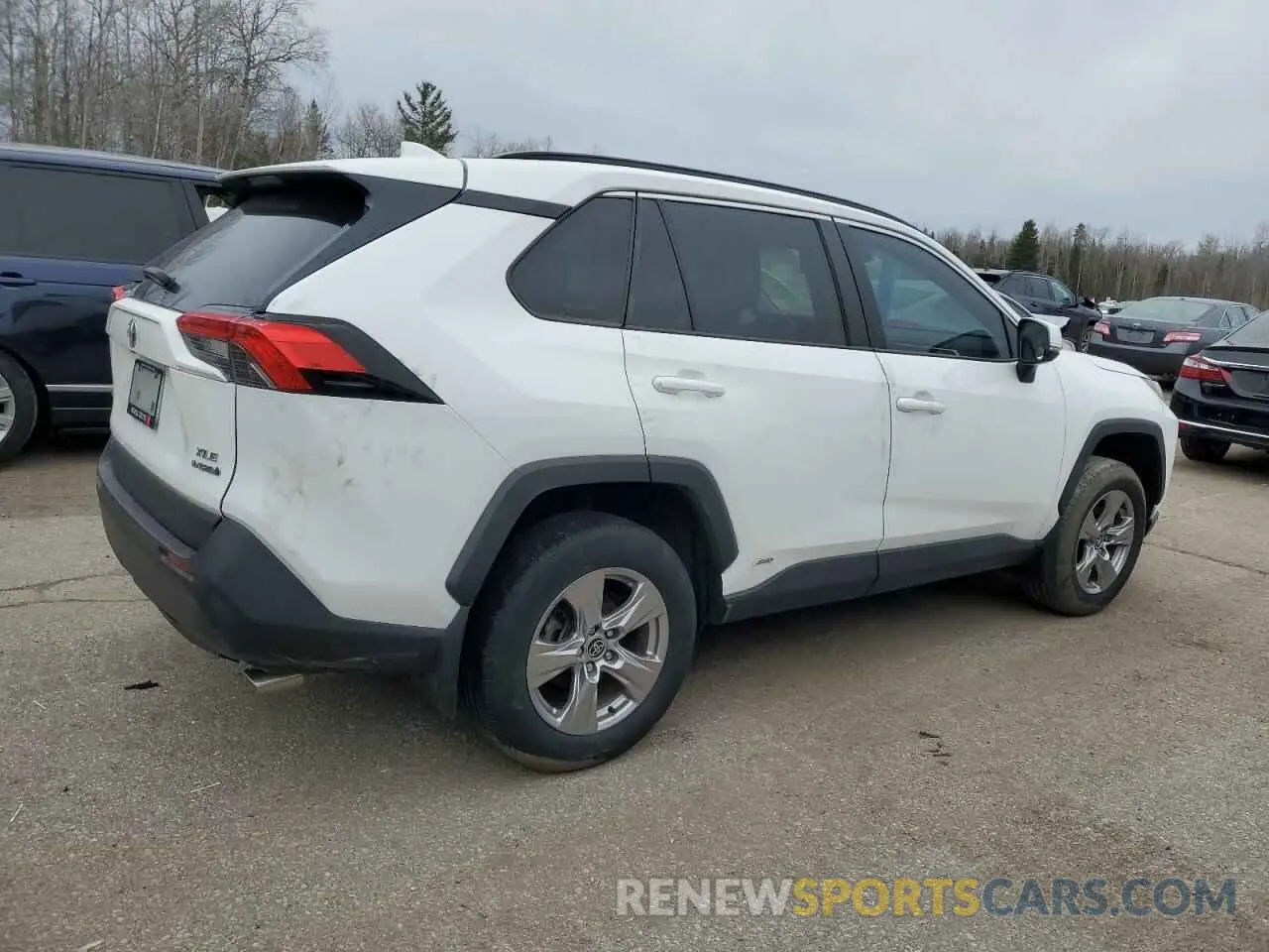 3 fotografías del automóvil dañado 2T3RWRFV3NW140608 TOYOTA RAV4 2022