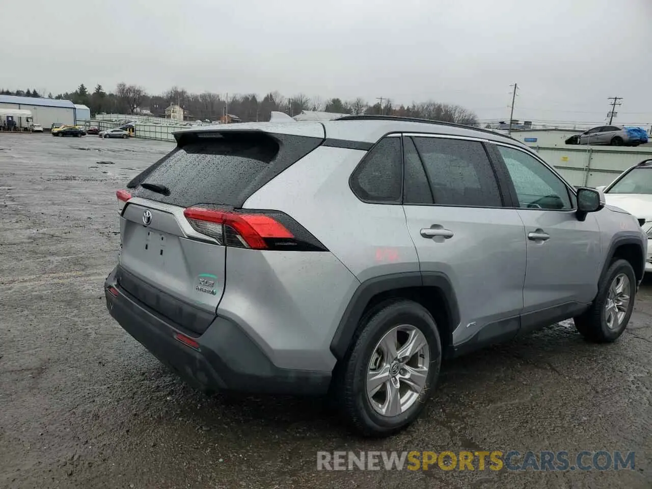 3 fotografías del automóvil dañado 2T3RWRFV5NW141632 TOYOTA RAV4 2022