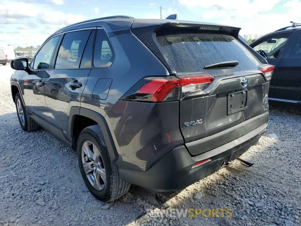 3 fotografías del automóvil dañado 2T3RWRFVXNW134224 TOYOTA RAV4 2022
