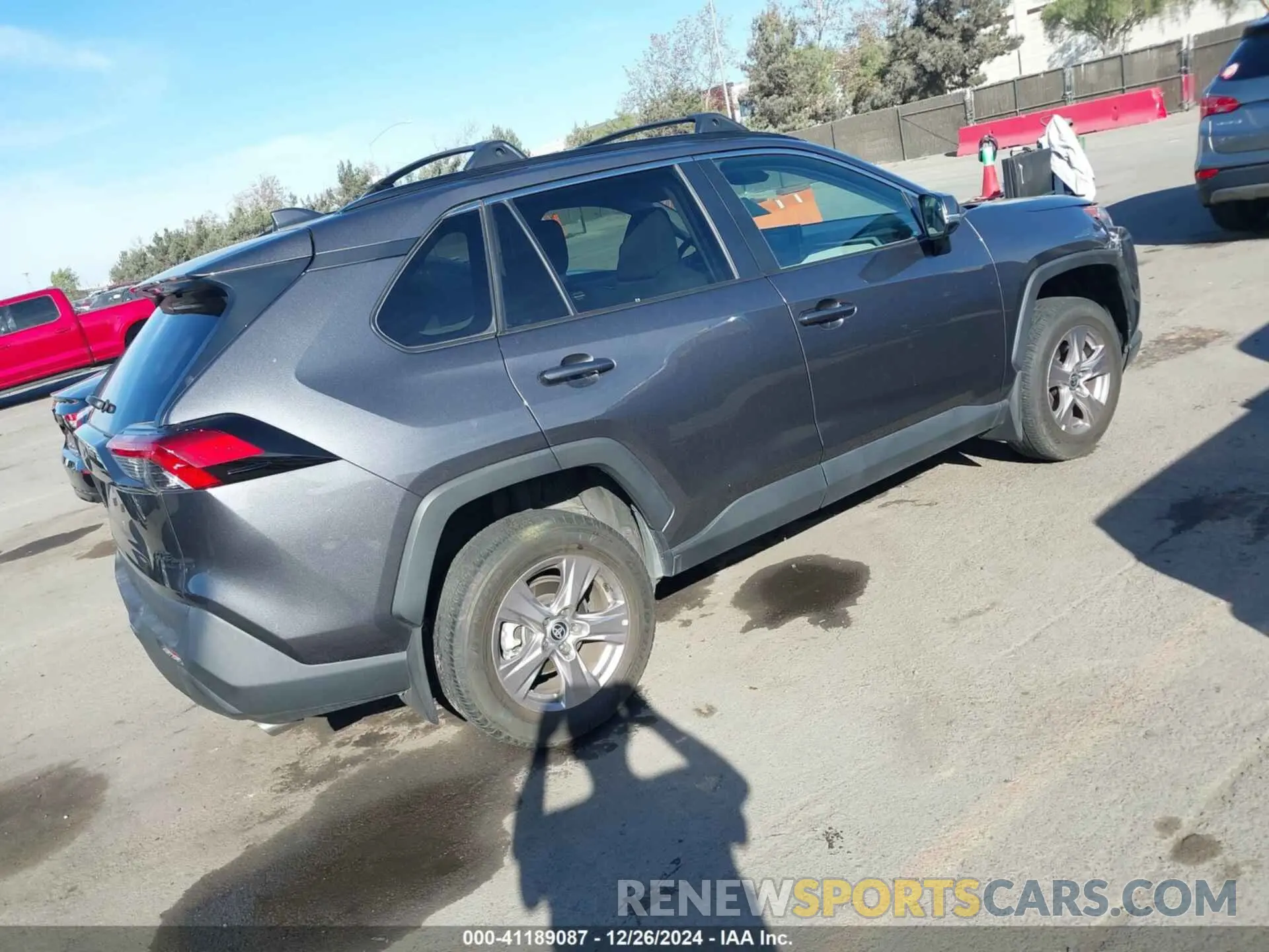 4 fotografías del automóvil dañado 2T3W1RFV0NC198758 TOYOTA RAV4 2022