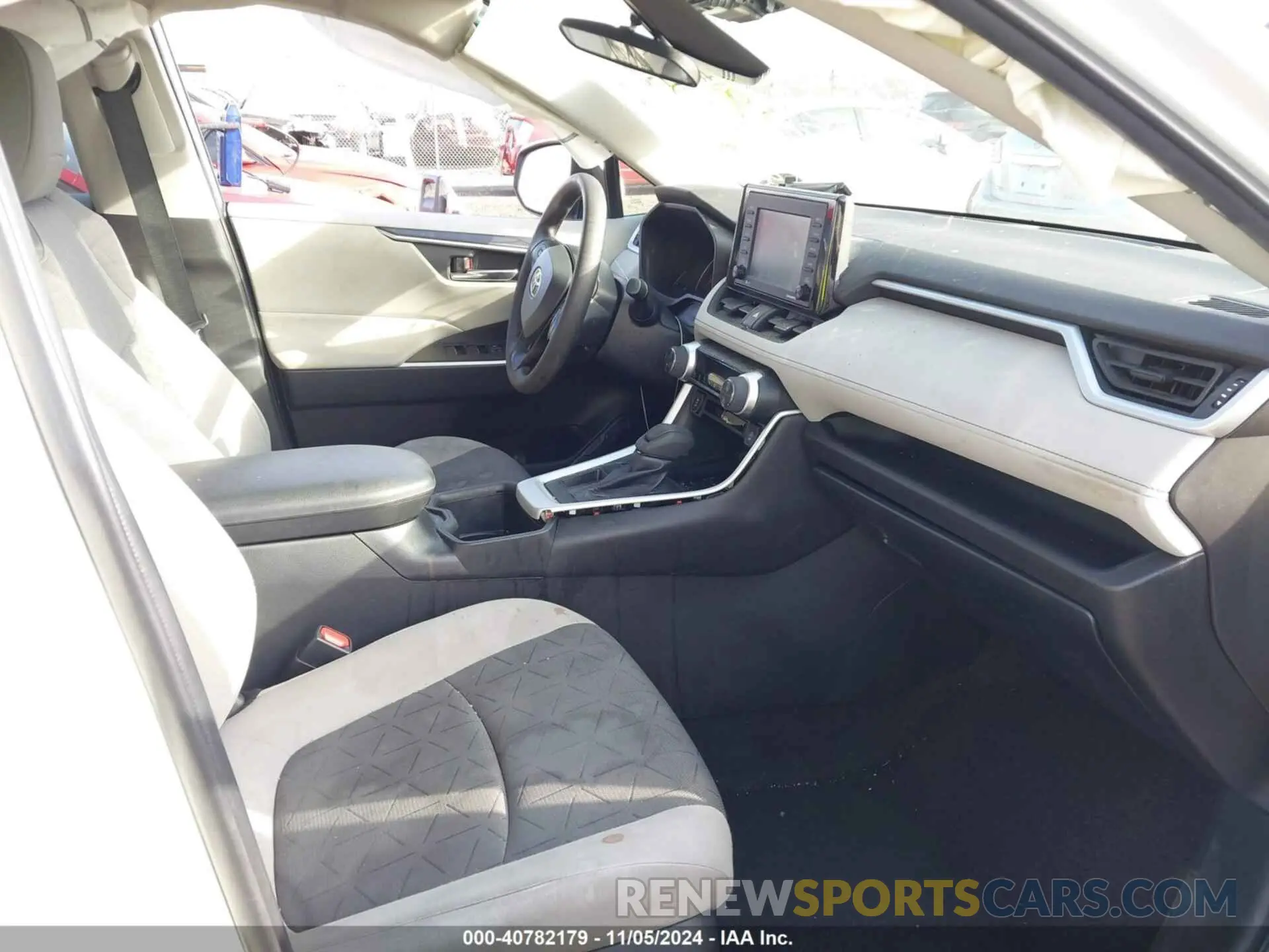5 fotografías del automóvil dañado 2T3W1RFV4NC182689 TOYOTA RAV4 2022