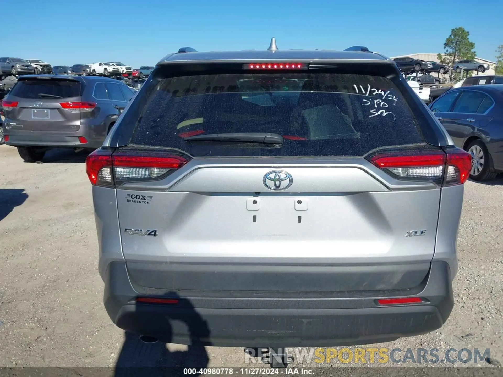 17 fotografías del automóvil dañado 2T3W1RFV5NC198254 TOYOTA RAV4 2022