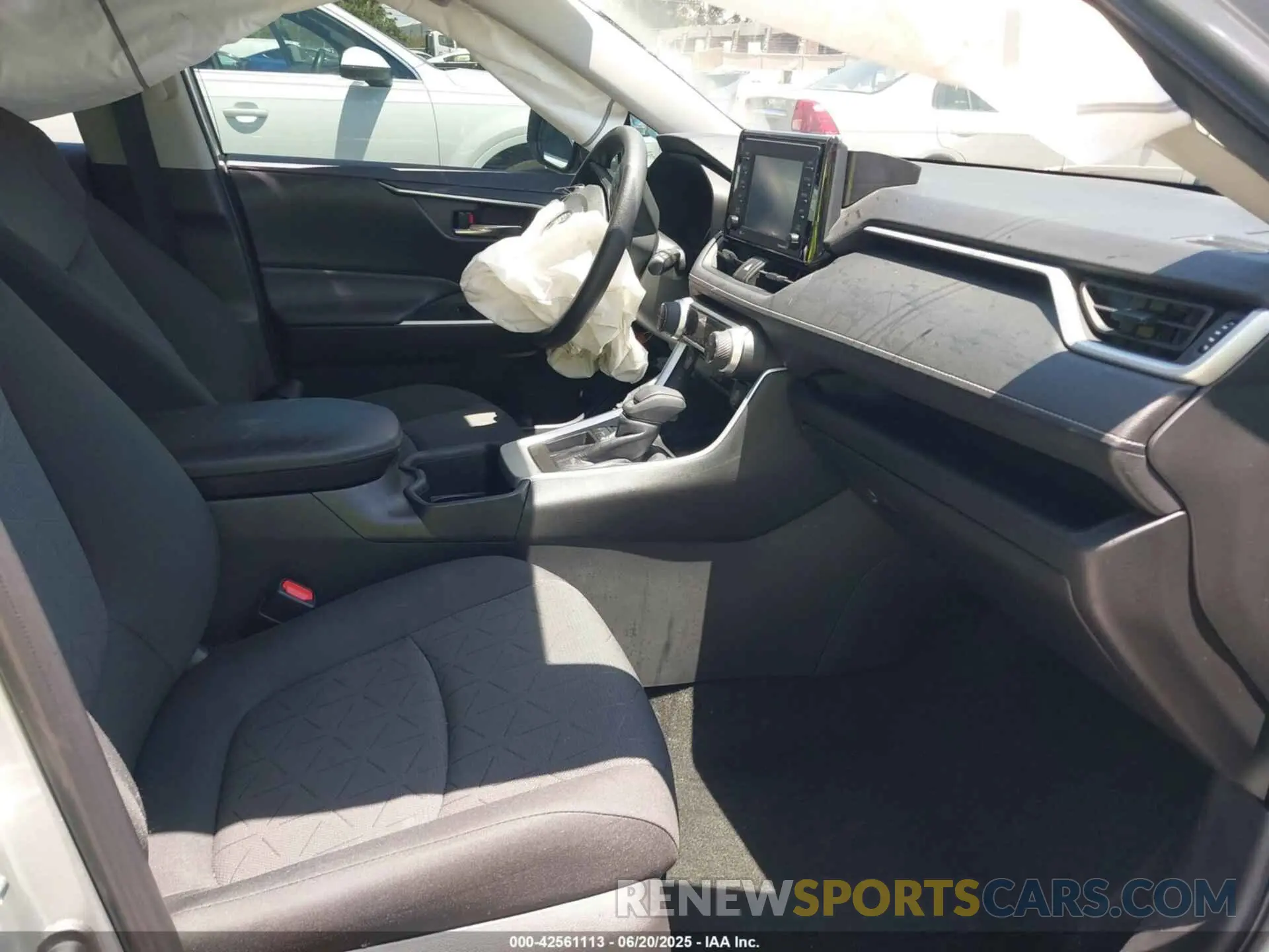 5 fotografías del automóvil dañado 2T3W1RFV5NC213609 TOYOTA RAV4 2022
