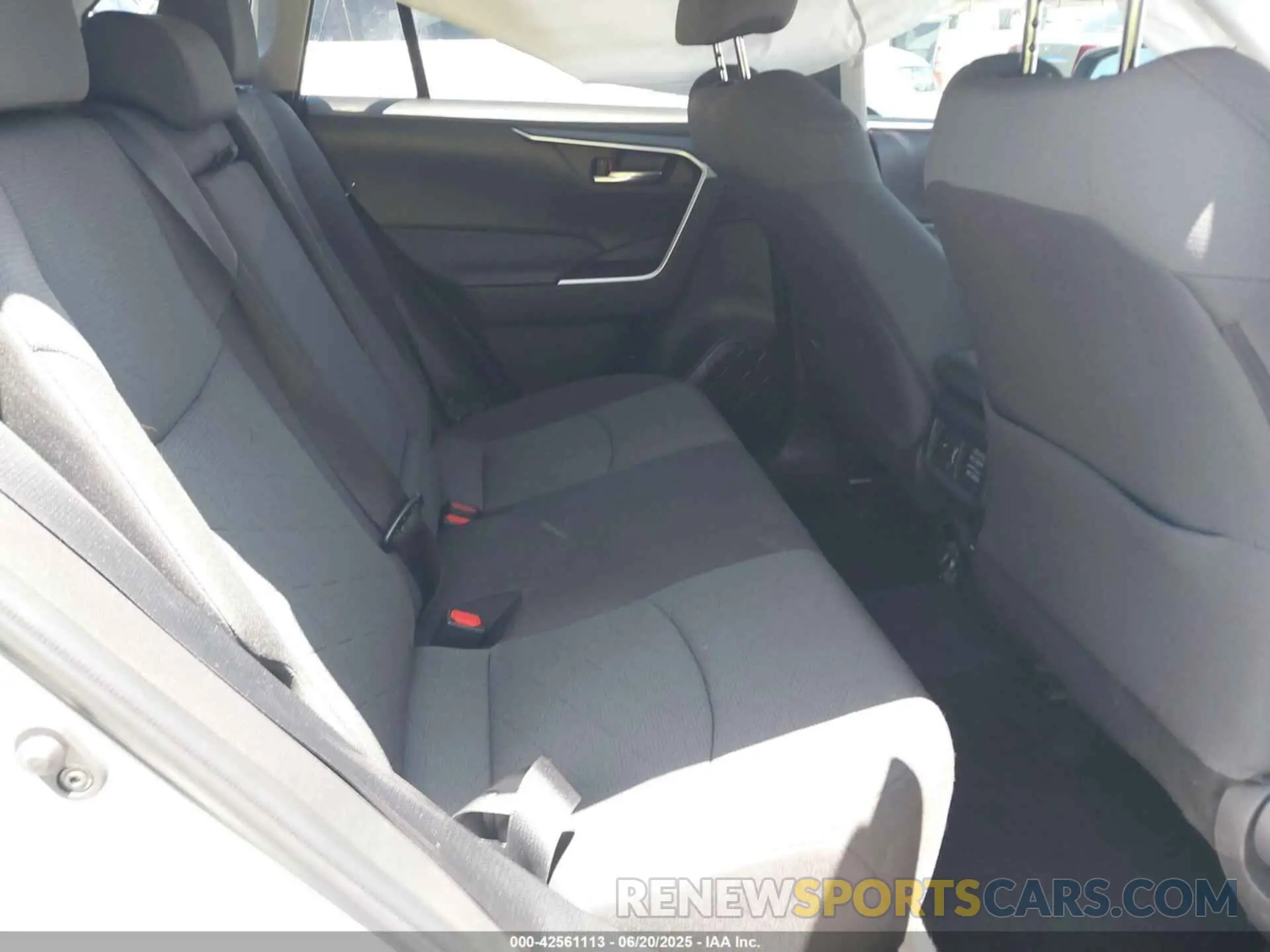 8 fotografías del automóvil dañado 2T3W1RFV5NC213609 TOYOTA RAV4 2022