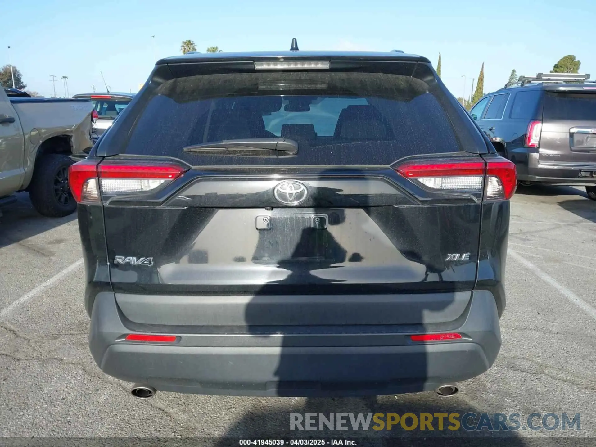 16 fotografías del automóvil dañado 2T3W1RFV6NW202715 TOYOTA RAV4 2022
