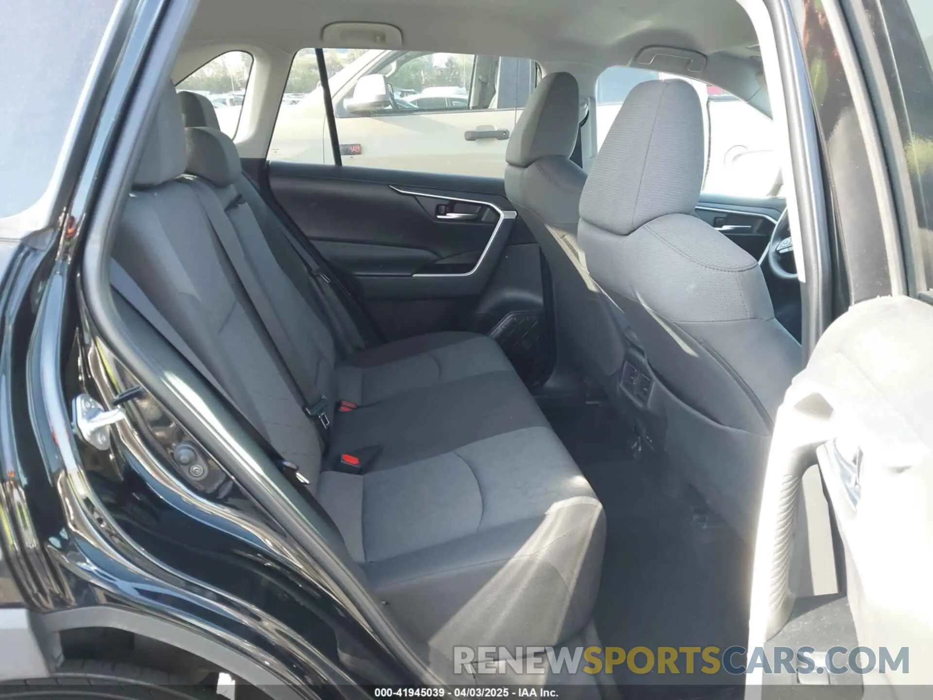 8 fotografías del automóvil dañado 2T3W1RFV6NW202715 TOYOTA RAV4 2022