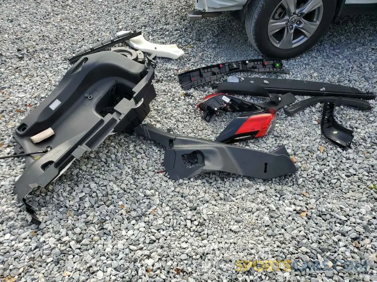 15 fotografías del automóvil dañado 2T3W1RFV9NC175110 TOYOTA RAV4 2022
