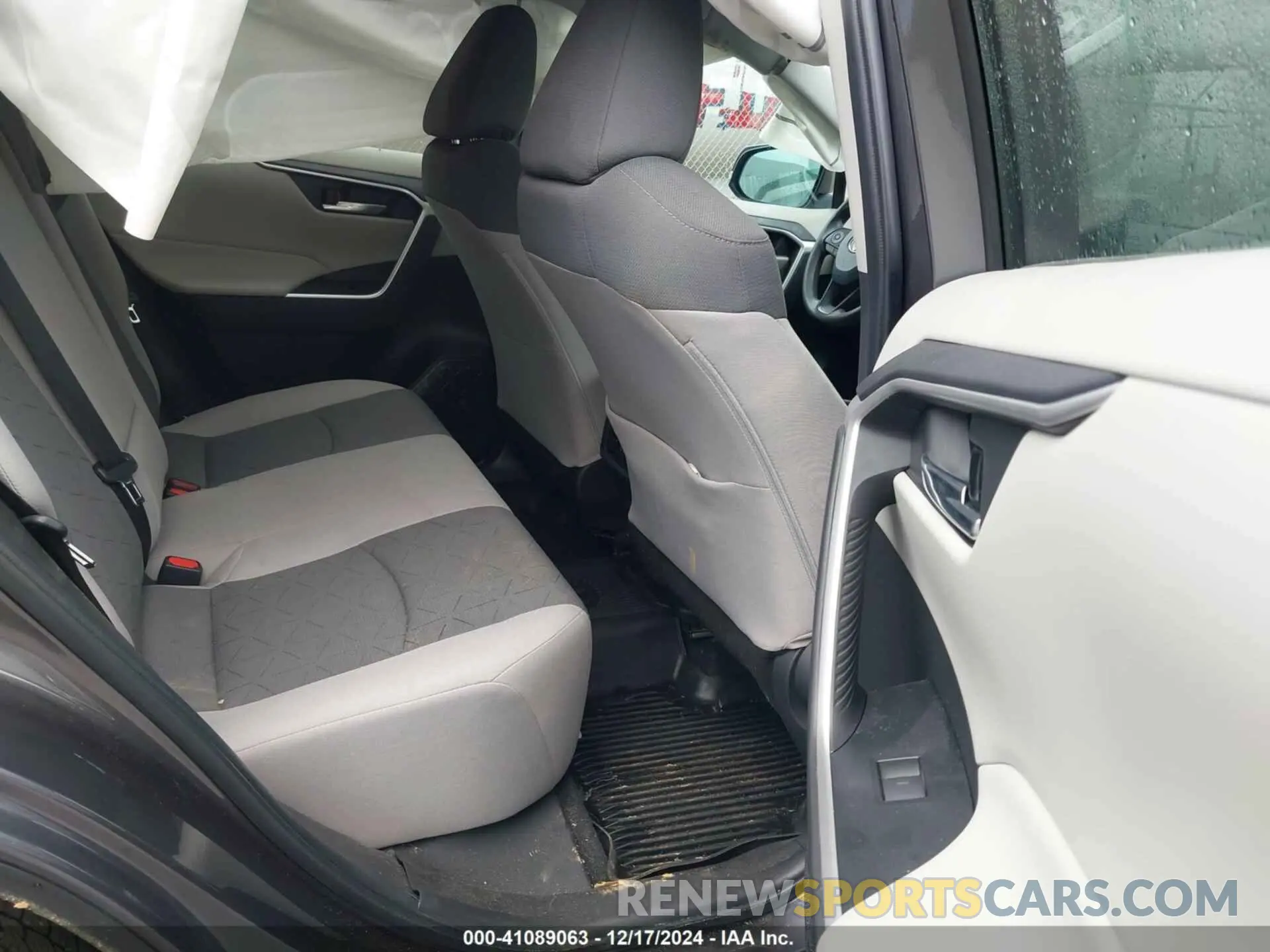 8 fotografías del automóvil dañado 2T3W1RFV9NC182557 TOYOTA RAV4 2022