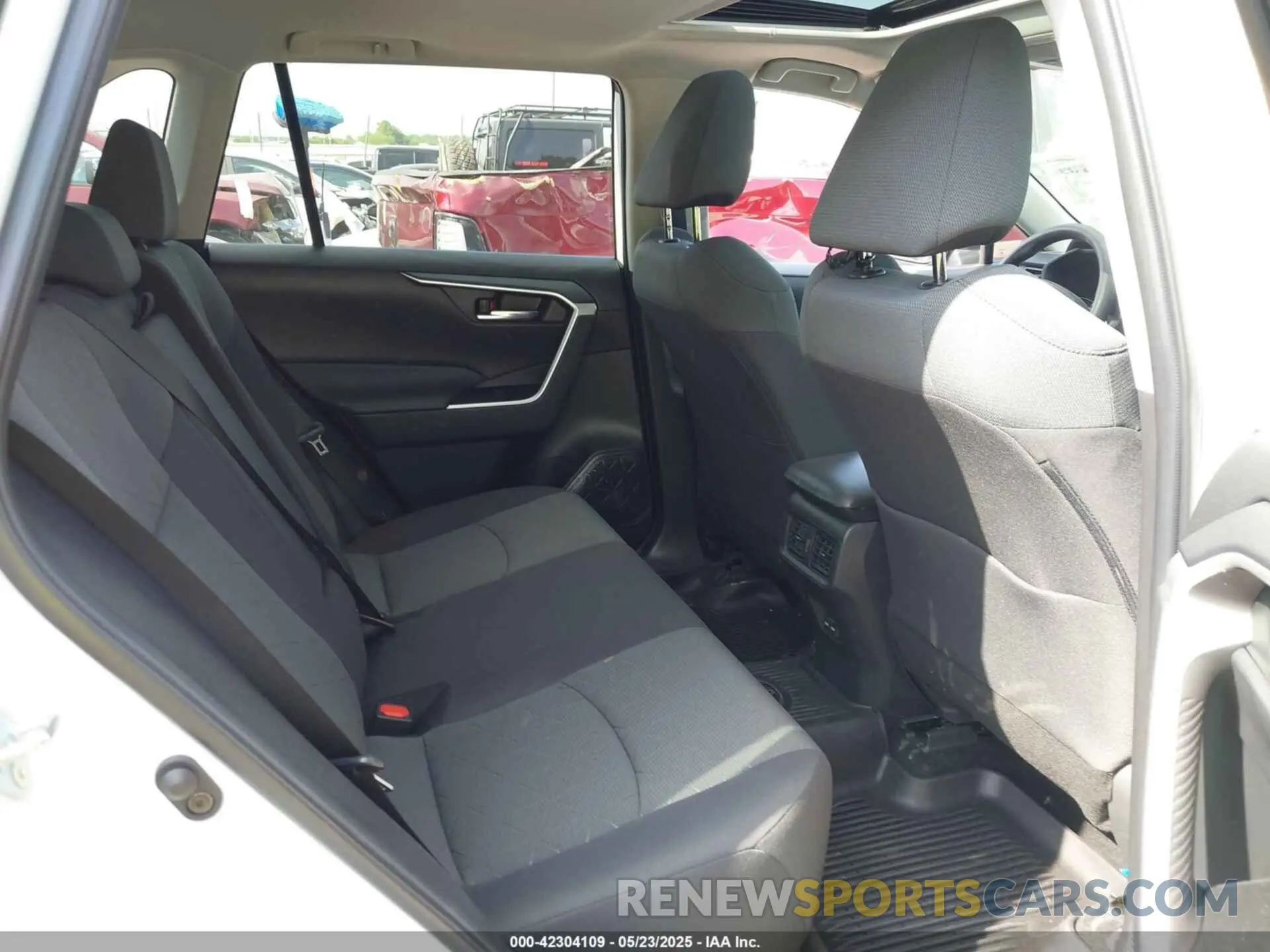8 fotografías del automóvil dañado 2T3W1RFV9NW192813 TOYOTA RAV4 2022