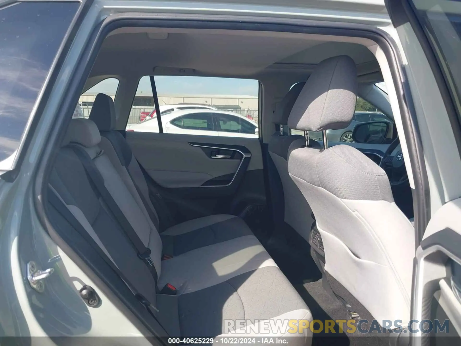 8 fotografías del automóvil dañado 2T3W1RFV9NW227060 TOYOTA RAV4 2022