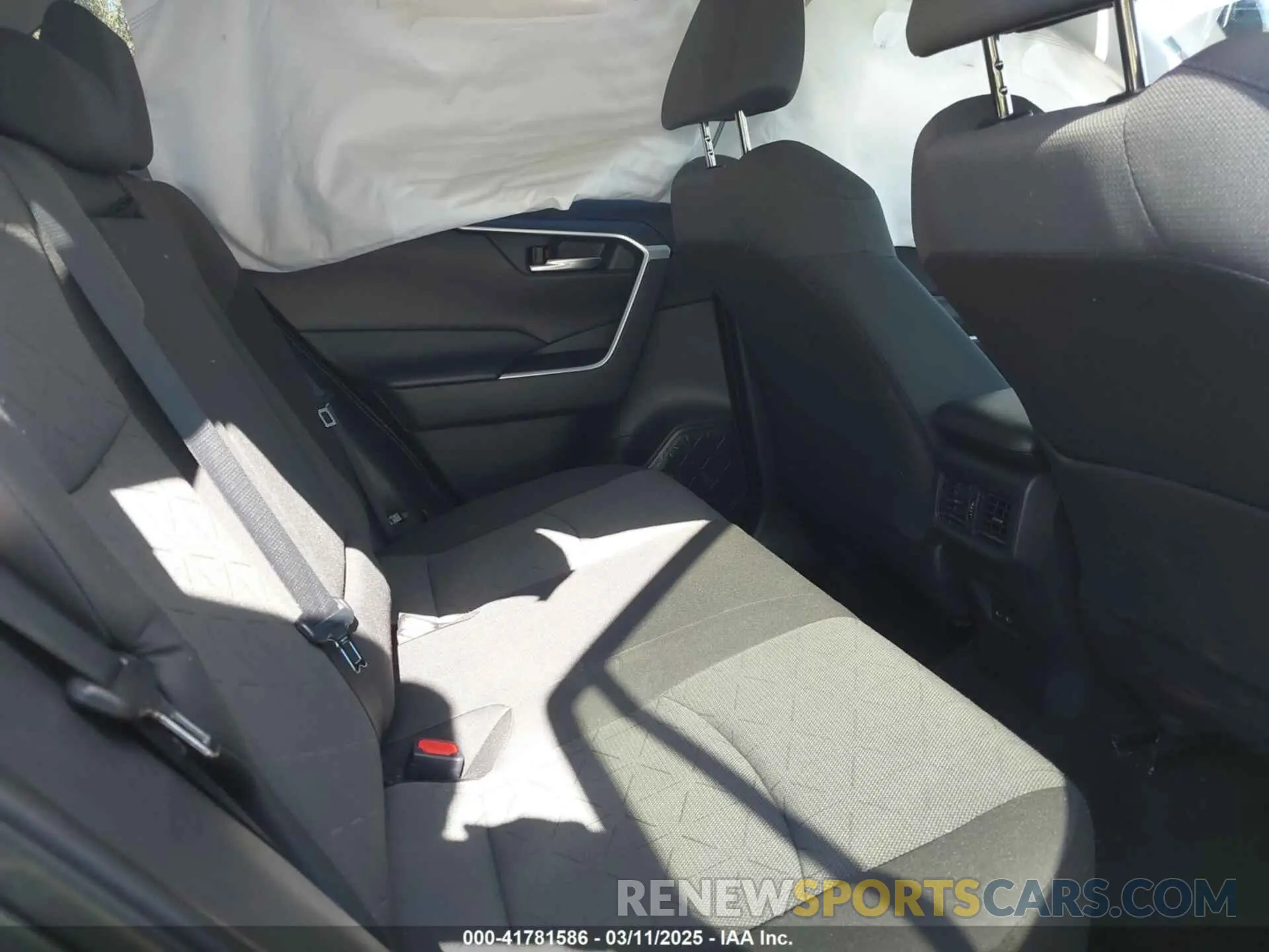 8 fotografías del automóvil dañado 2T3W1RFVXNW201664 TOYOTA RAV4 2022