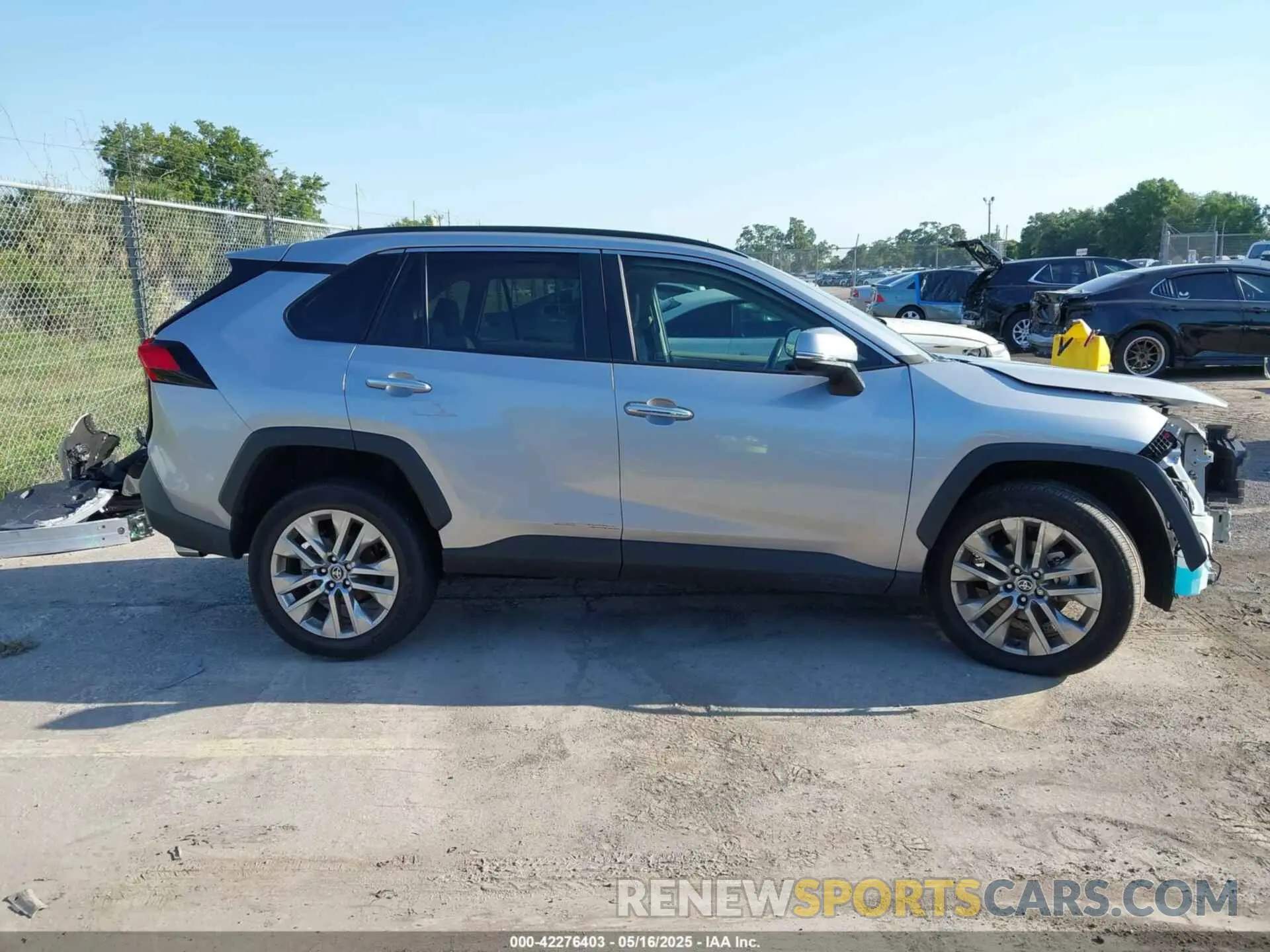 14 fotografías del automóvil dañado 2T3Y1RFV9NC190179 TOYOTA RAV4 2022