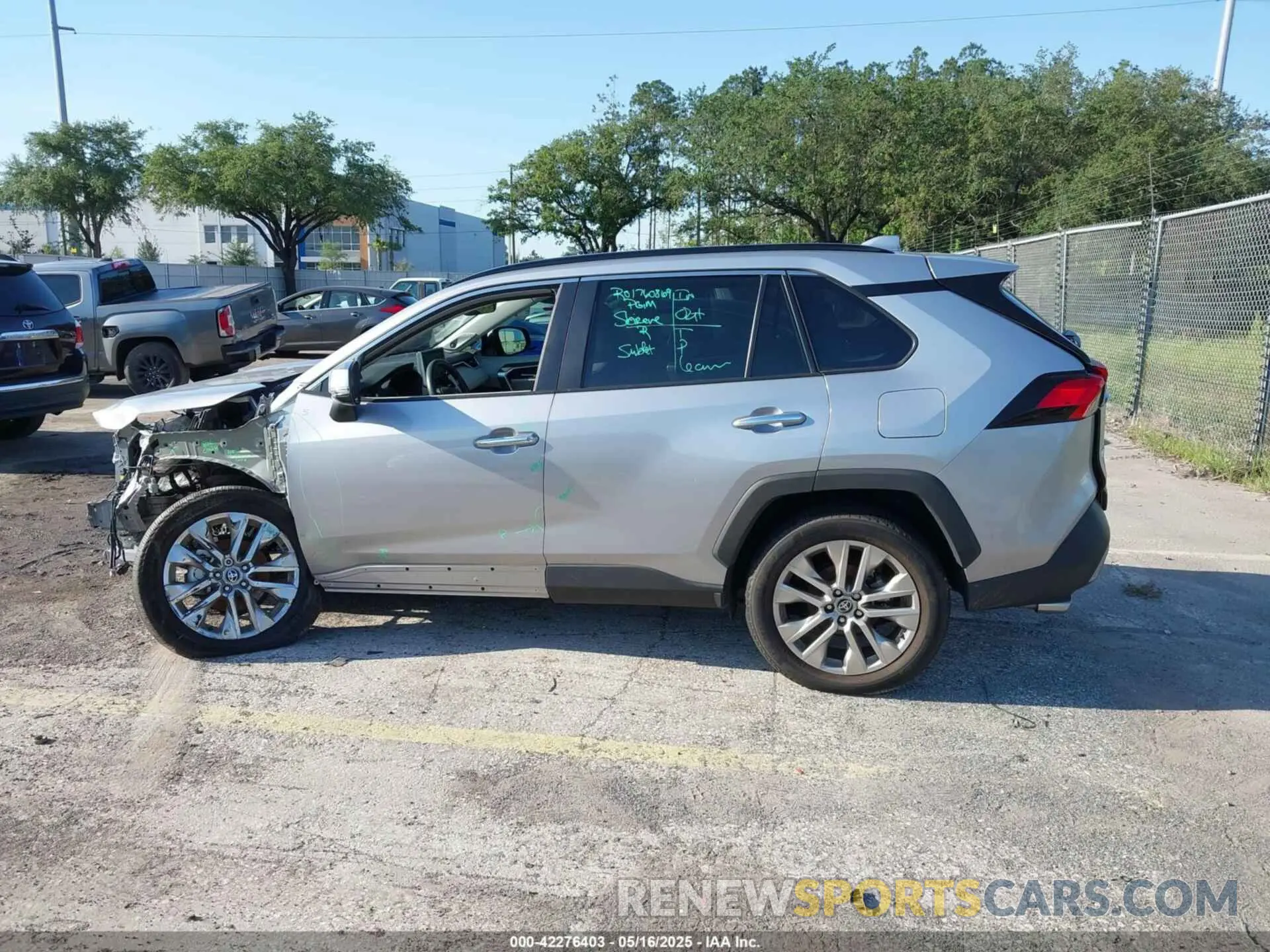 15 fotografías del automóvil dañado 2T3Y1RFV9NC190179 TOYOTA RAV4 2022
