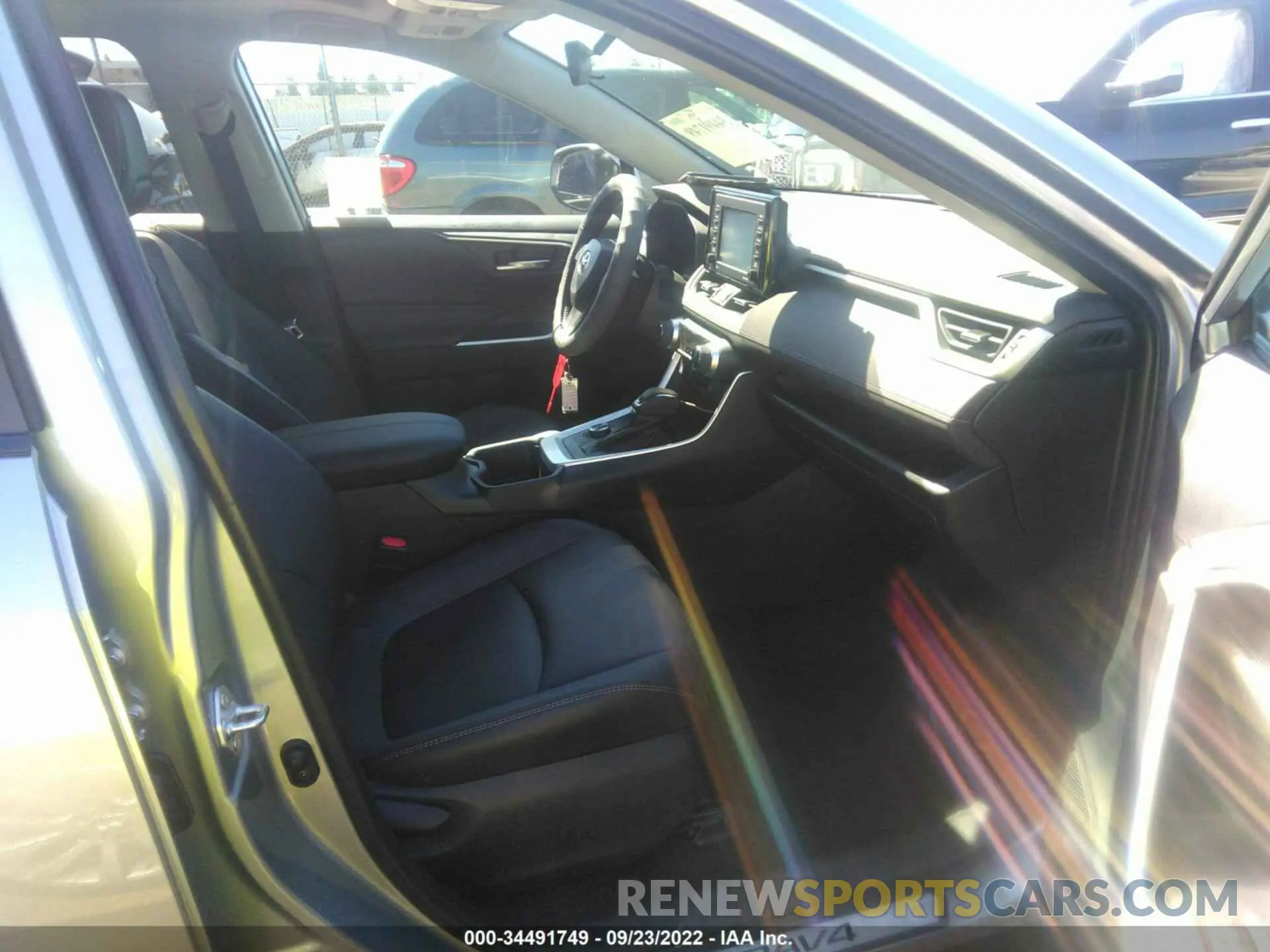 5 fotografías del automóvil dañado 4T3B6RFV0NU094074 TOYOTA RAV4 2022
