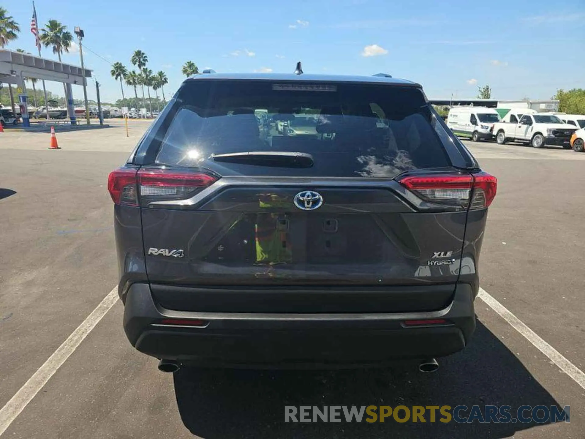 2 fotografías del automóvil dañado 4T3B6RFVXNU076522 TOYOTA RAV4 2022