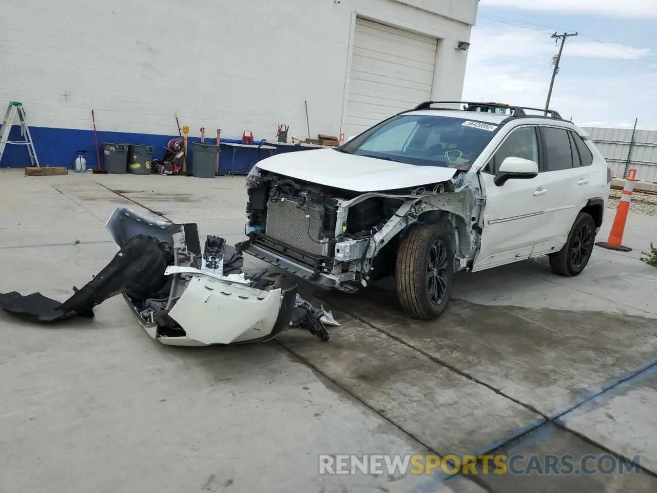 2 fotografías del automóvil dañado 4T3T6RFV3NU070727 TOYOTA RAV4 2022