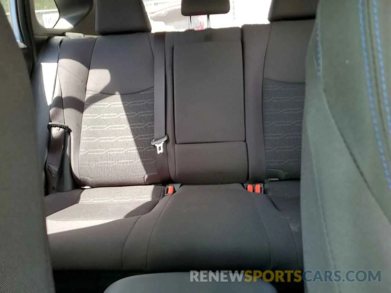 10 fotografías del automóvil dañado JTM16RFV7NJ016935 TOYOTA RAV4 2022
