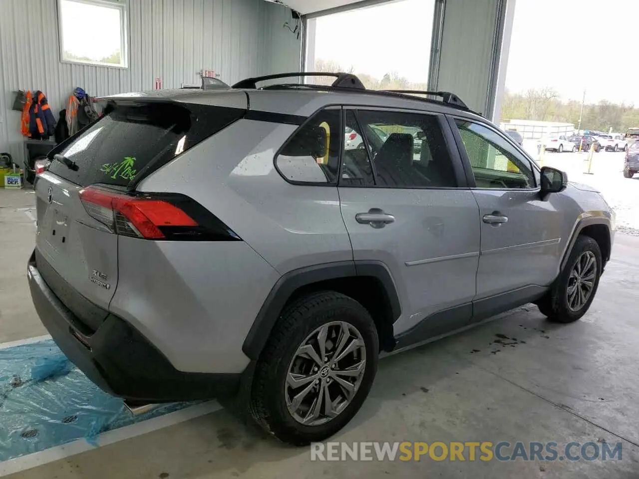 3 fotografías del automóvil dañado JTMB6RFV0ND052324 TOYOTA RAV4 2022