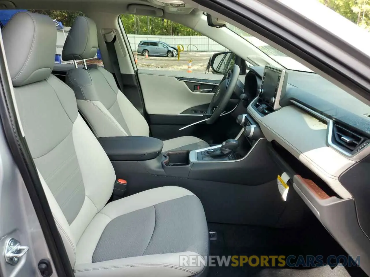 5 fotografías del automóvil dañado JTMD6RFV2ND057145 TOYOTA RAV4 2022