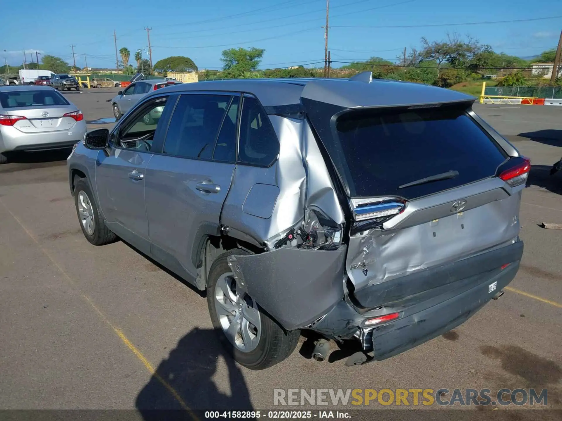 6 fotografías del automóvil dañado JTMG1RFV3ND085130 TOYOTA RAV4 2022