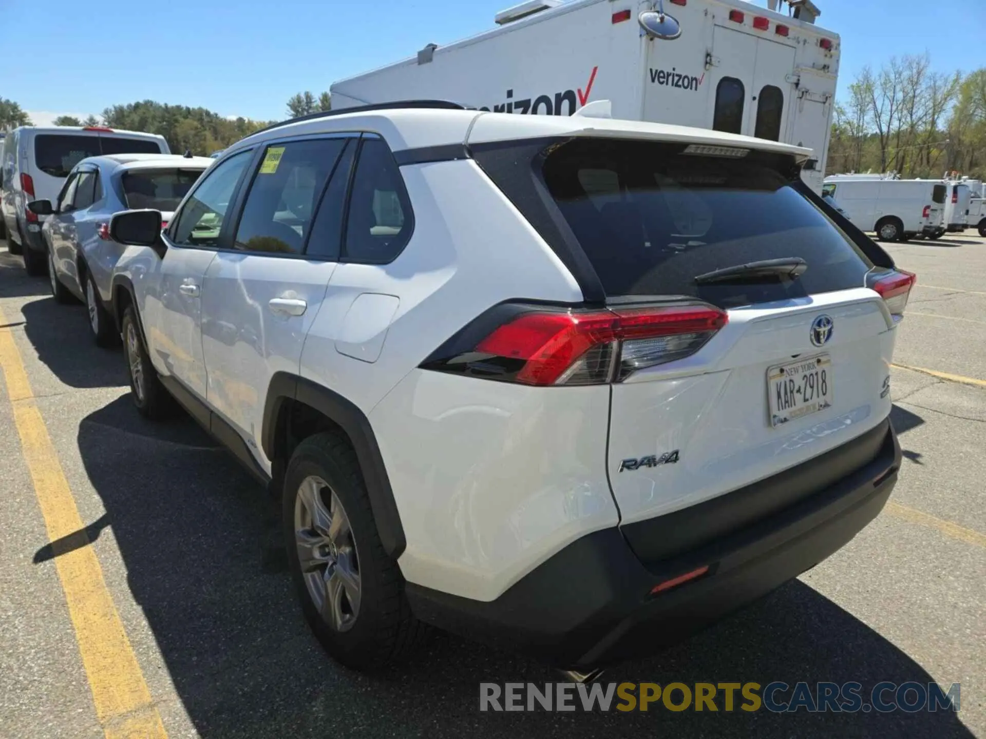 2 fotografías del automóvil dañado JTMRWRFV4ND164509 TOYOTA RAV4 2022