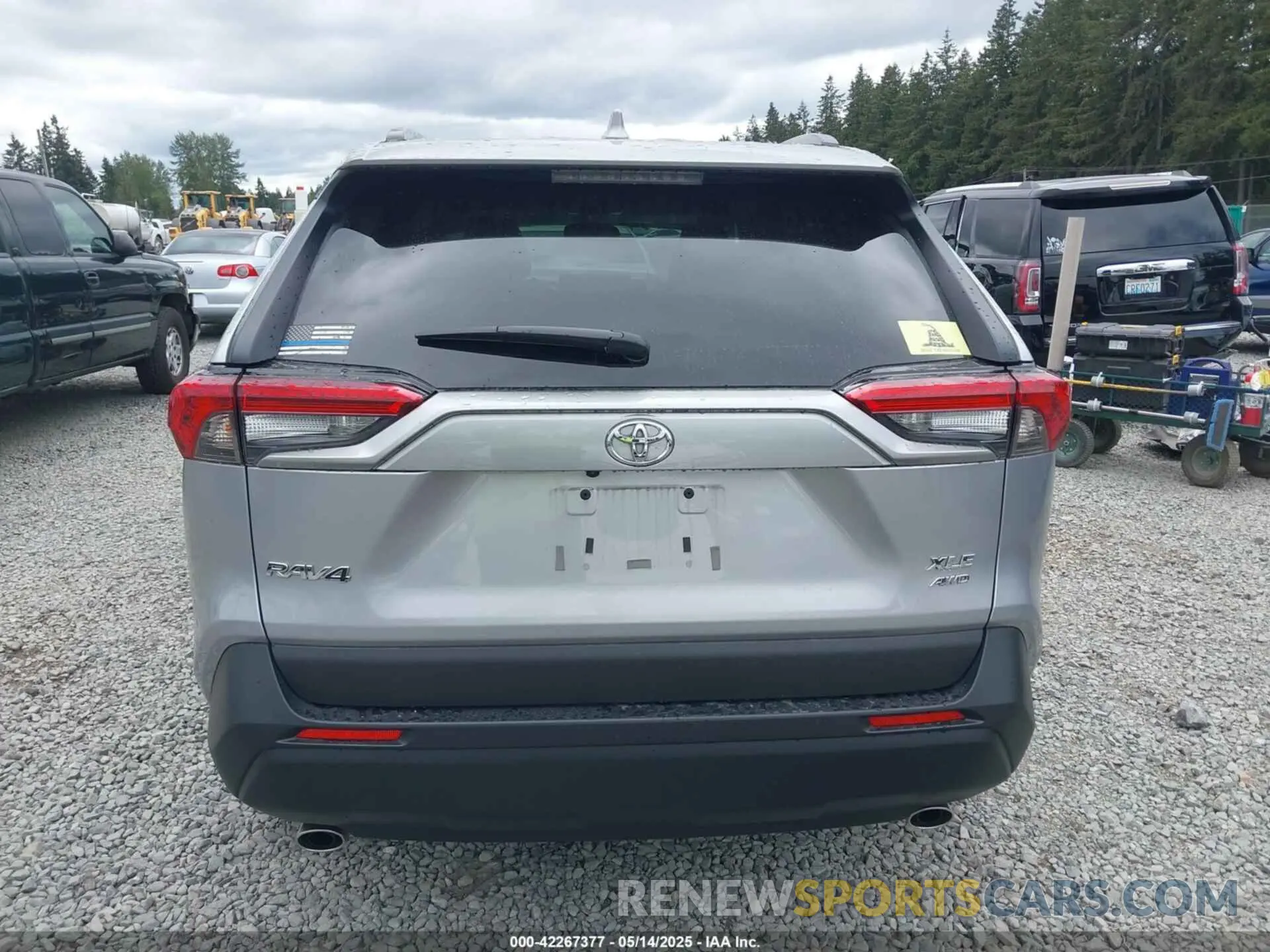 16 fotografías del automóvil dañado 2T3A1RFV0PC331368 TOYOTA RAV4 2023