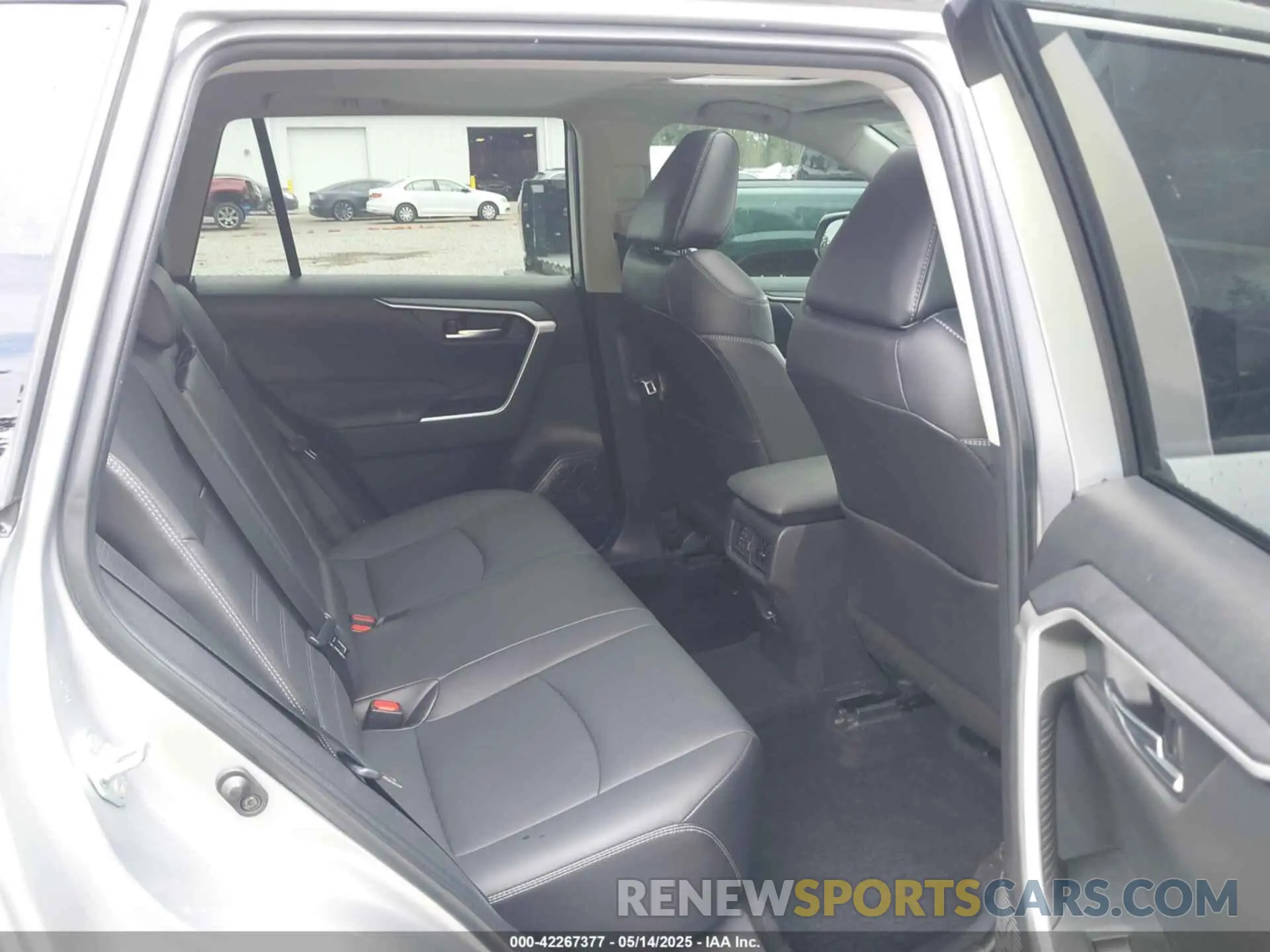 8 fotografías del automóvil dañado 2T3A1RFV0PC331368 TOYOTA RAV4 2023