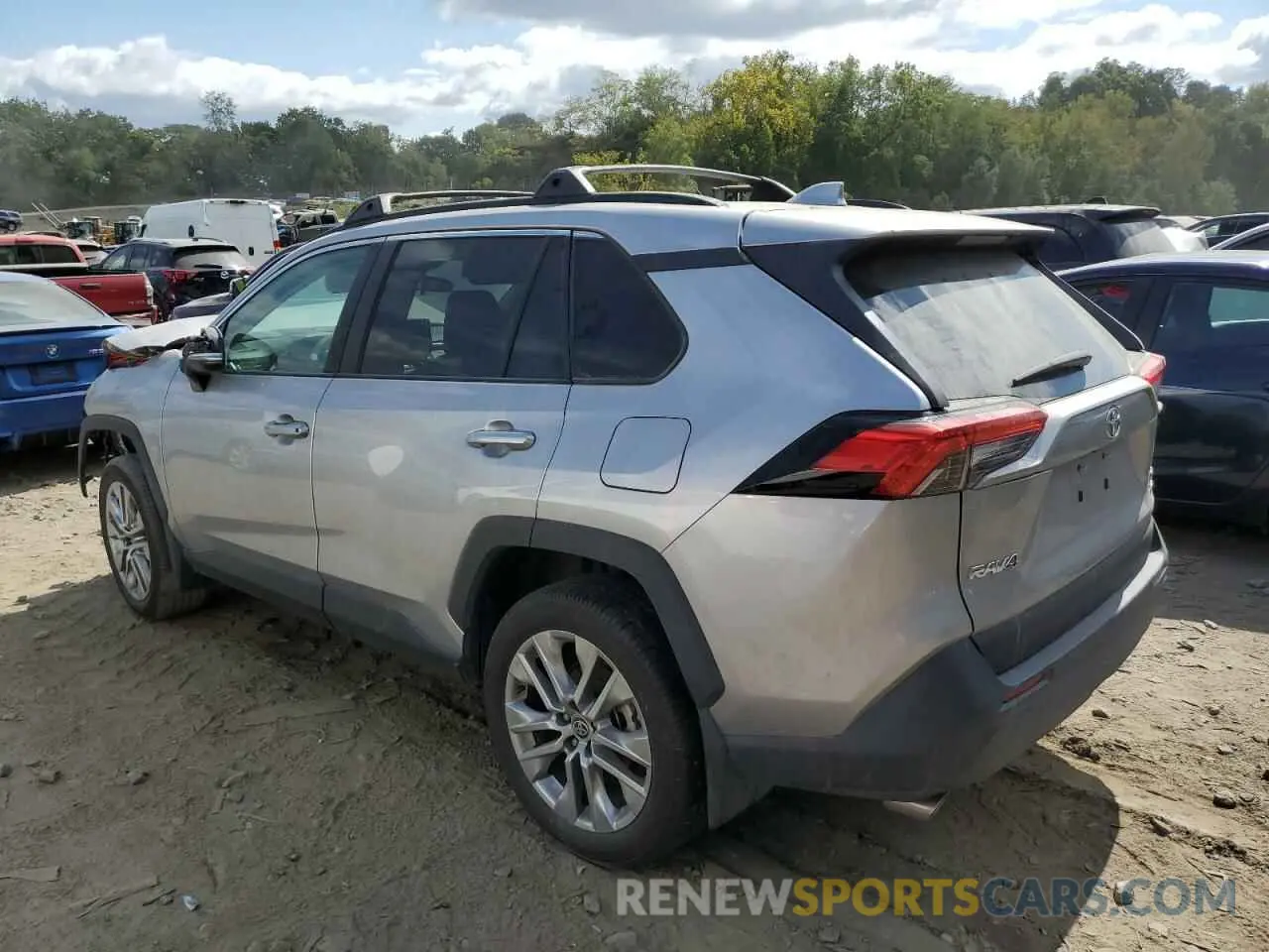 2 fotografías del automóvil dañado 2T3A1RFV2PC371788 TOYOTA RAV4 2023