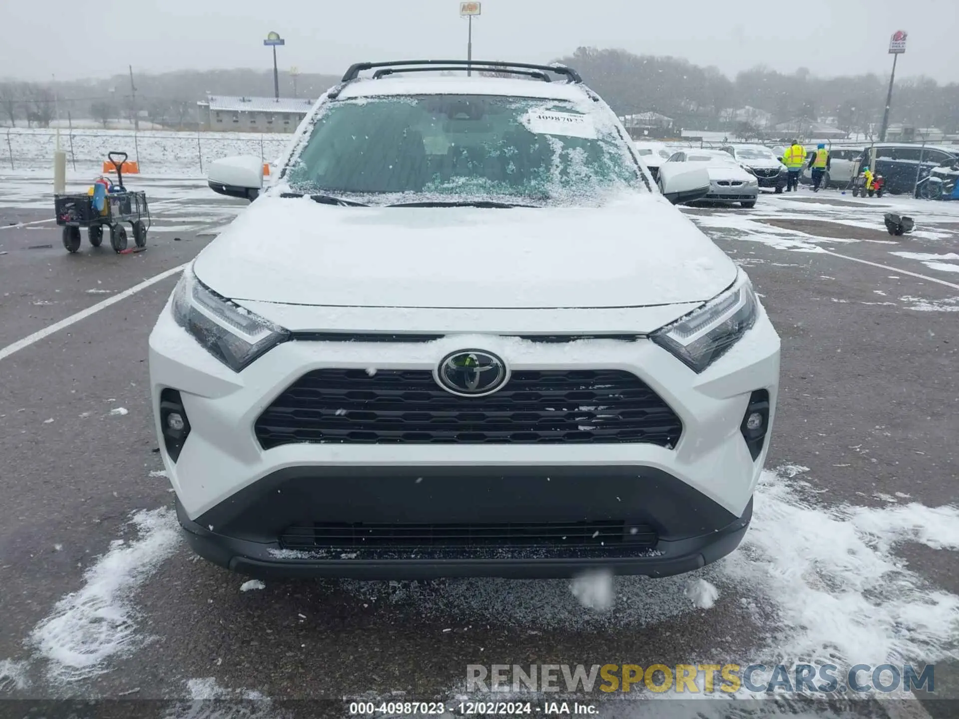 12 fotografías del automóvil dañado 2T3A1RFV7PW390271 TOYOTA RAV4 2023