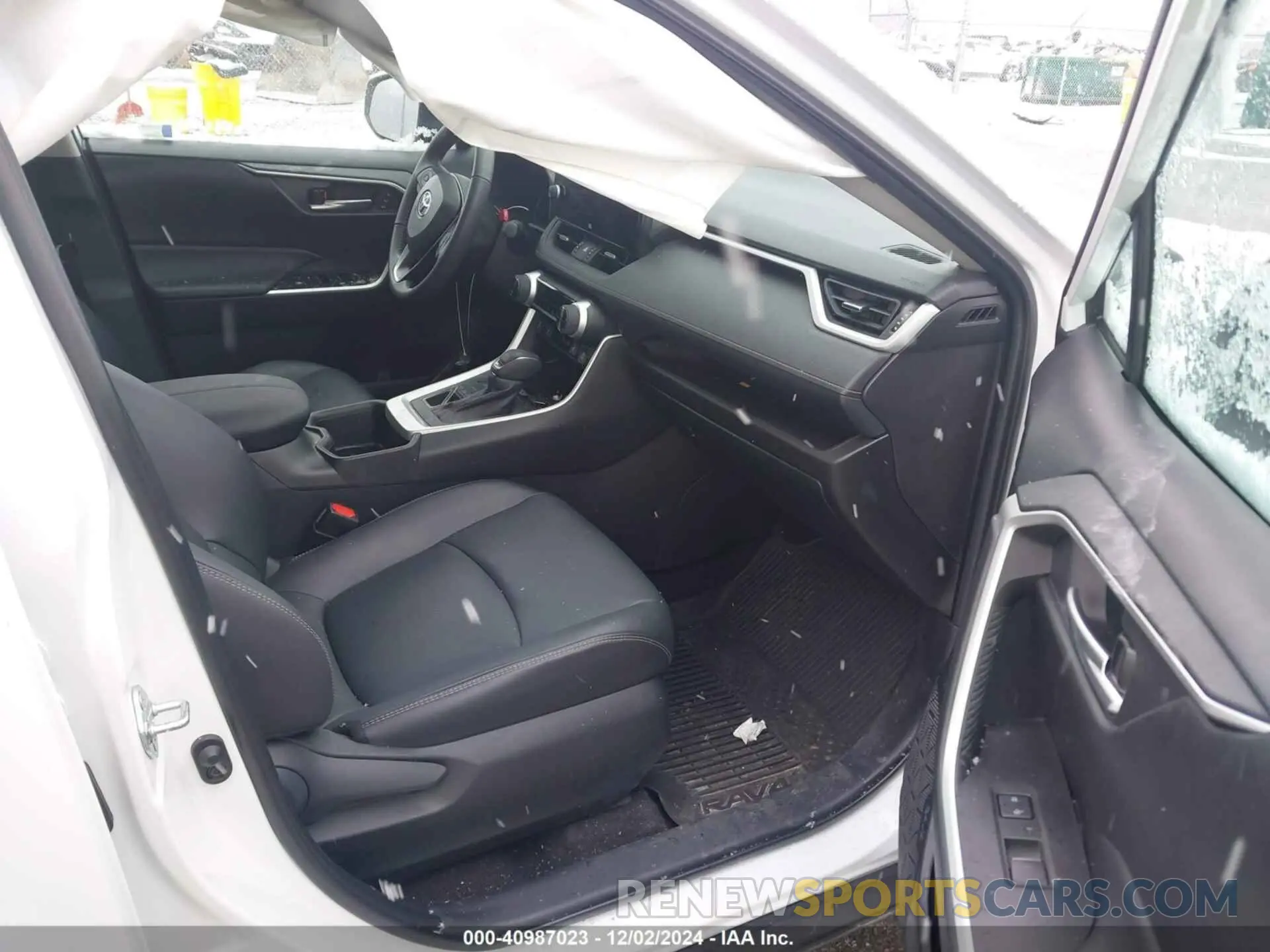 5 fotografías del automóvil dañado 2T3A1RFV7PW390271 TOYOTA RAV4 2023