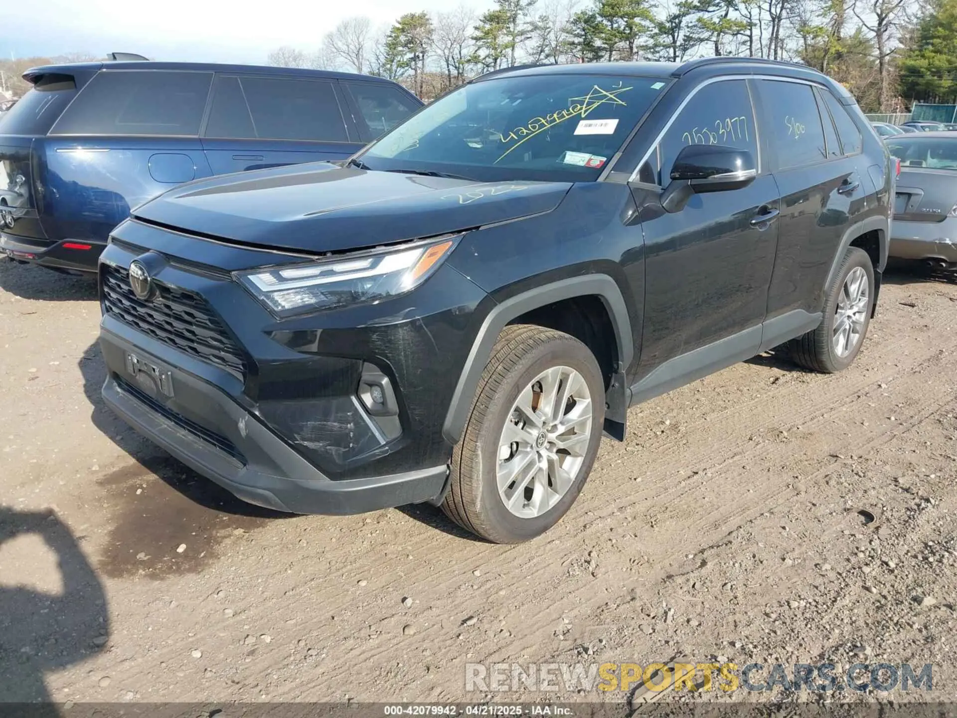 2 fotografías del automóvil dañado 2T3A1RFV9PC335936 TOYOTA RAV4 2023