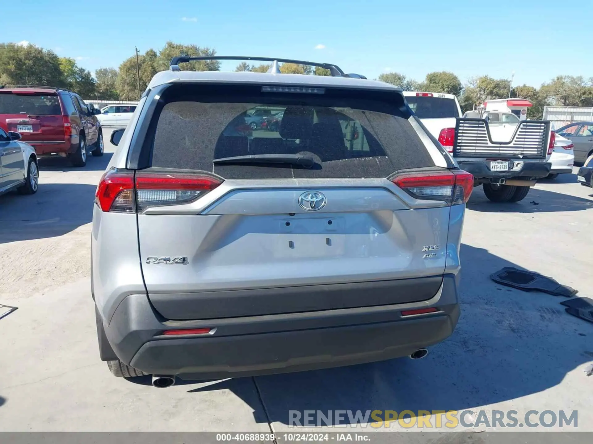 17 fotografías del automóvil dañado 2T3A1RFVXPW361055 TOYOTA RAV4 2023