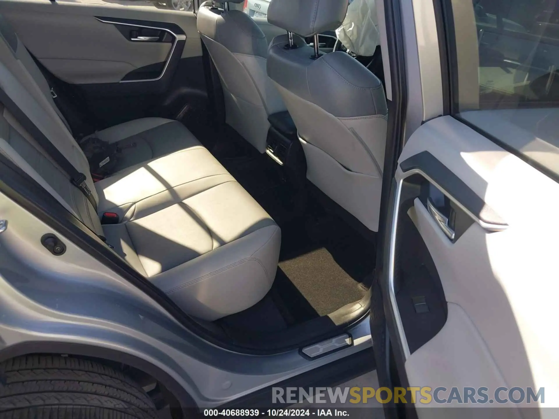 8 fotografías del automóvil dañado 2T3A1RFVXPW361055 TOYOTA RAV4 2023