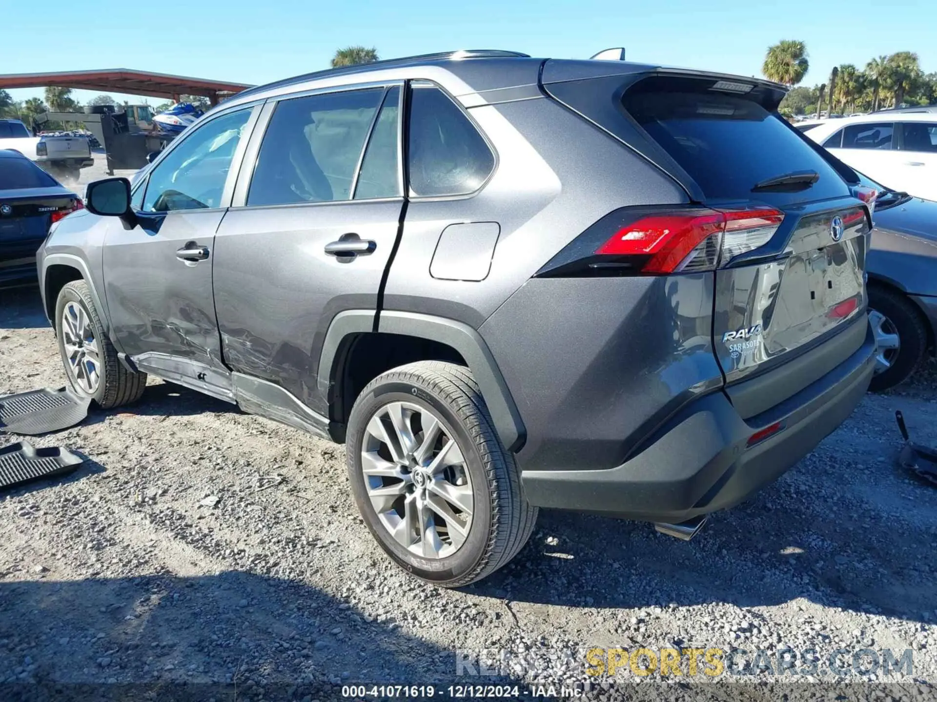 3 fotografías del automóvil dañado 2T3C1RFV0PC243428 TOYOTA RAV4 2023