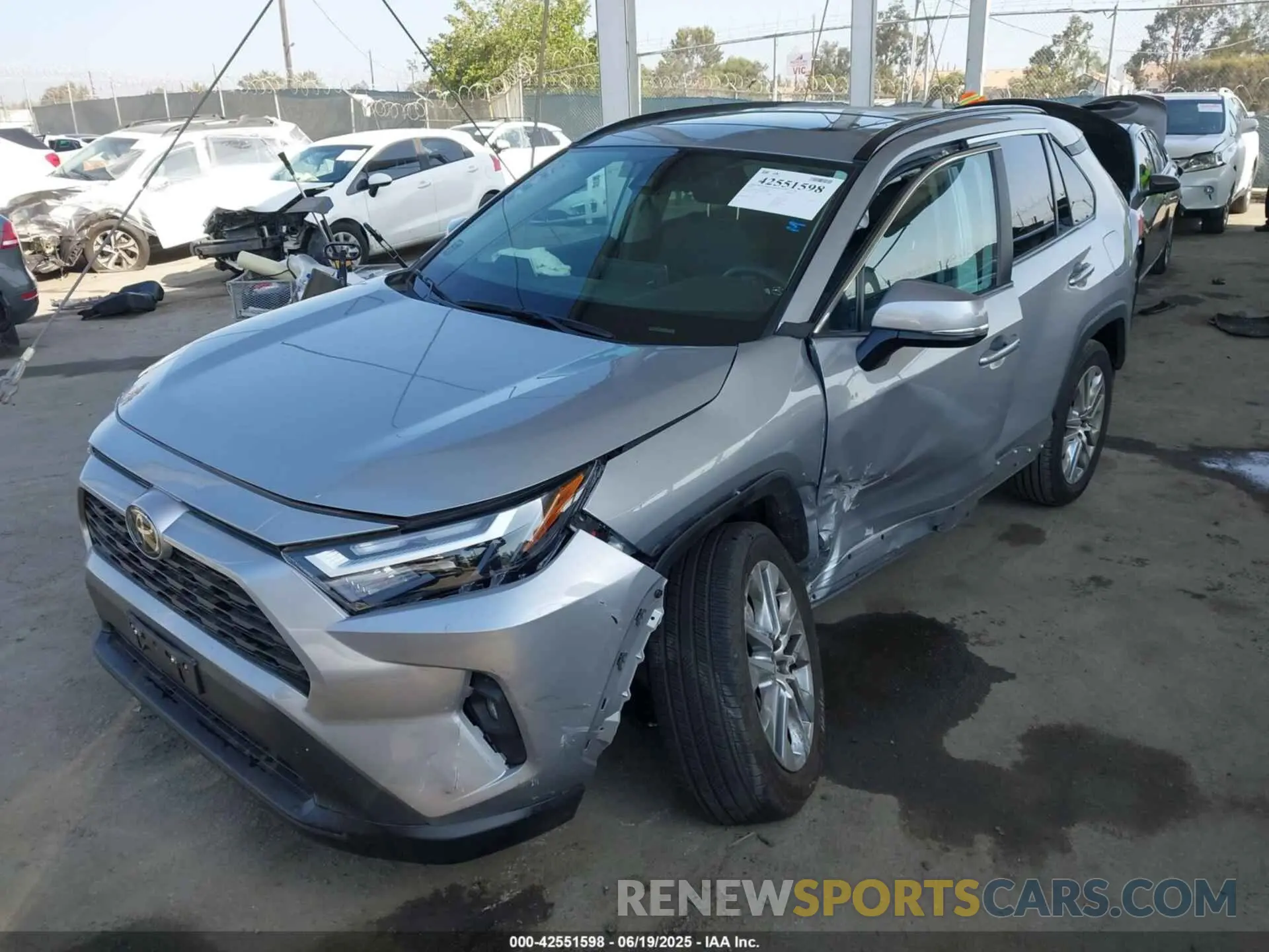 2 fotografías del automóvil dañado 2T3C1RFV0PW298704 TOYOTA RAV4 2023