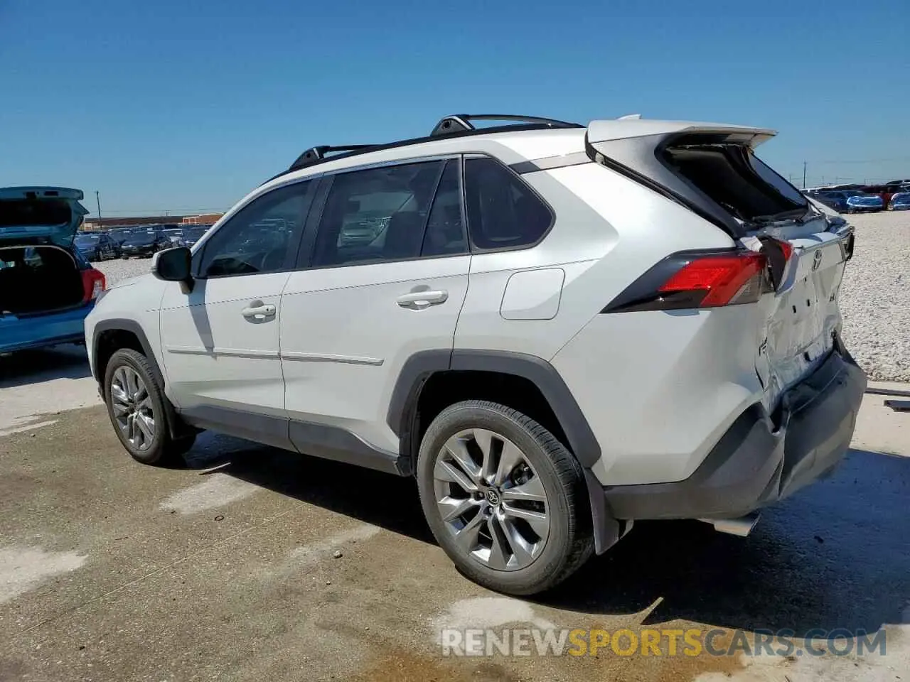 2 fotografías del automóvil dañado 2T3C1RFV2PW247785 TOYOTA RAV4 2023