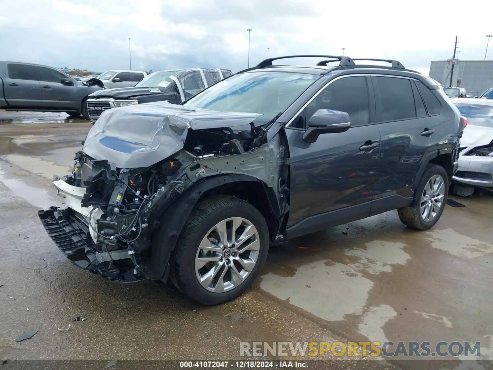 2 fotografías del automóvil dañado 2T3C1RFV3PC240040 TOYOTA RAV4 2023