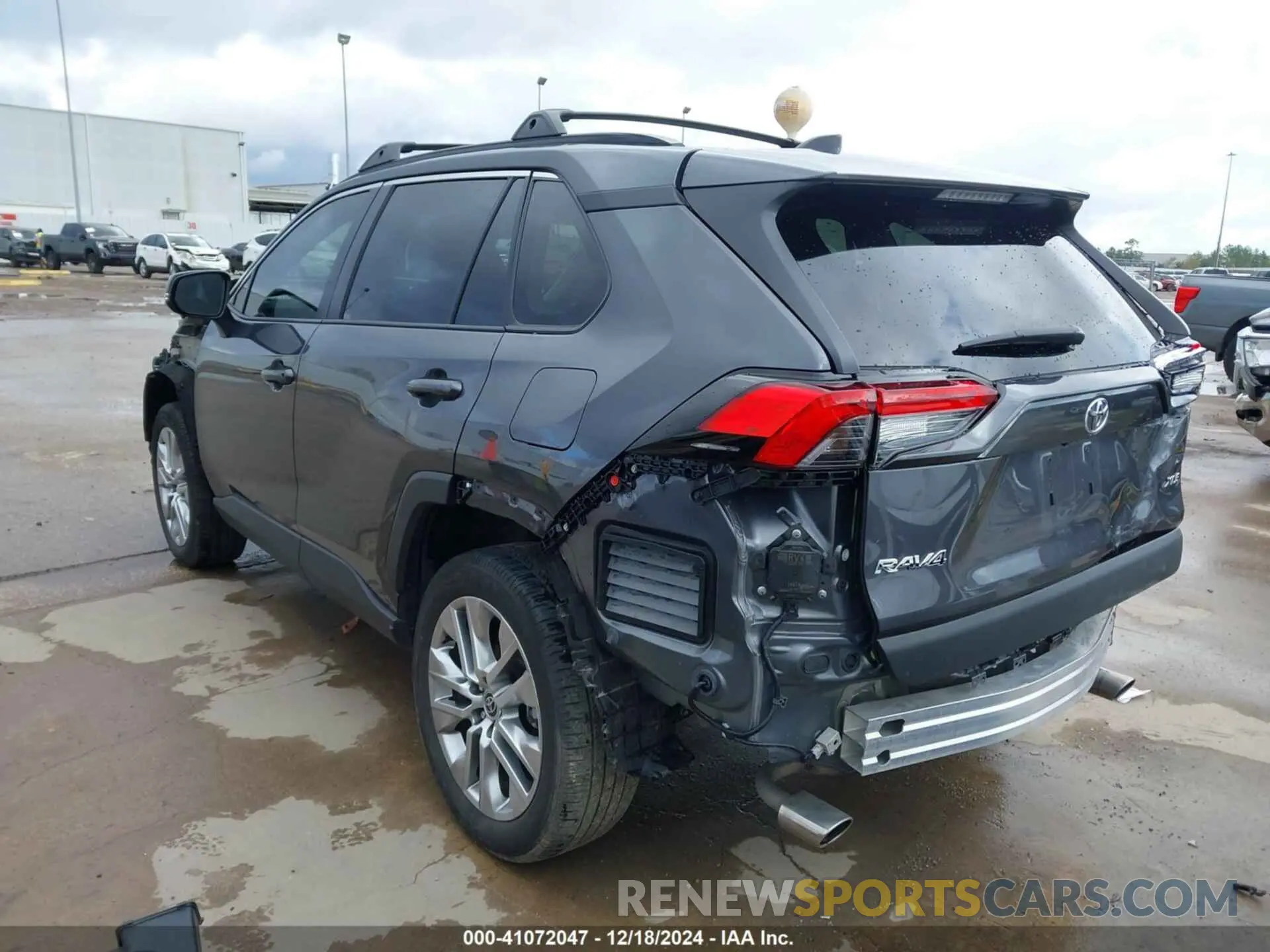 3 fotografías del automóvil dañado 2T3C1RFV3PC240040 TOYOTA RAV4 2023