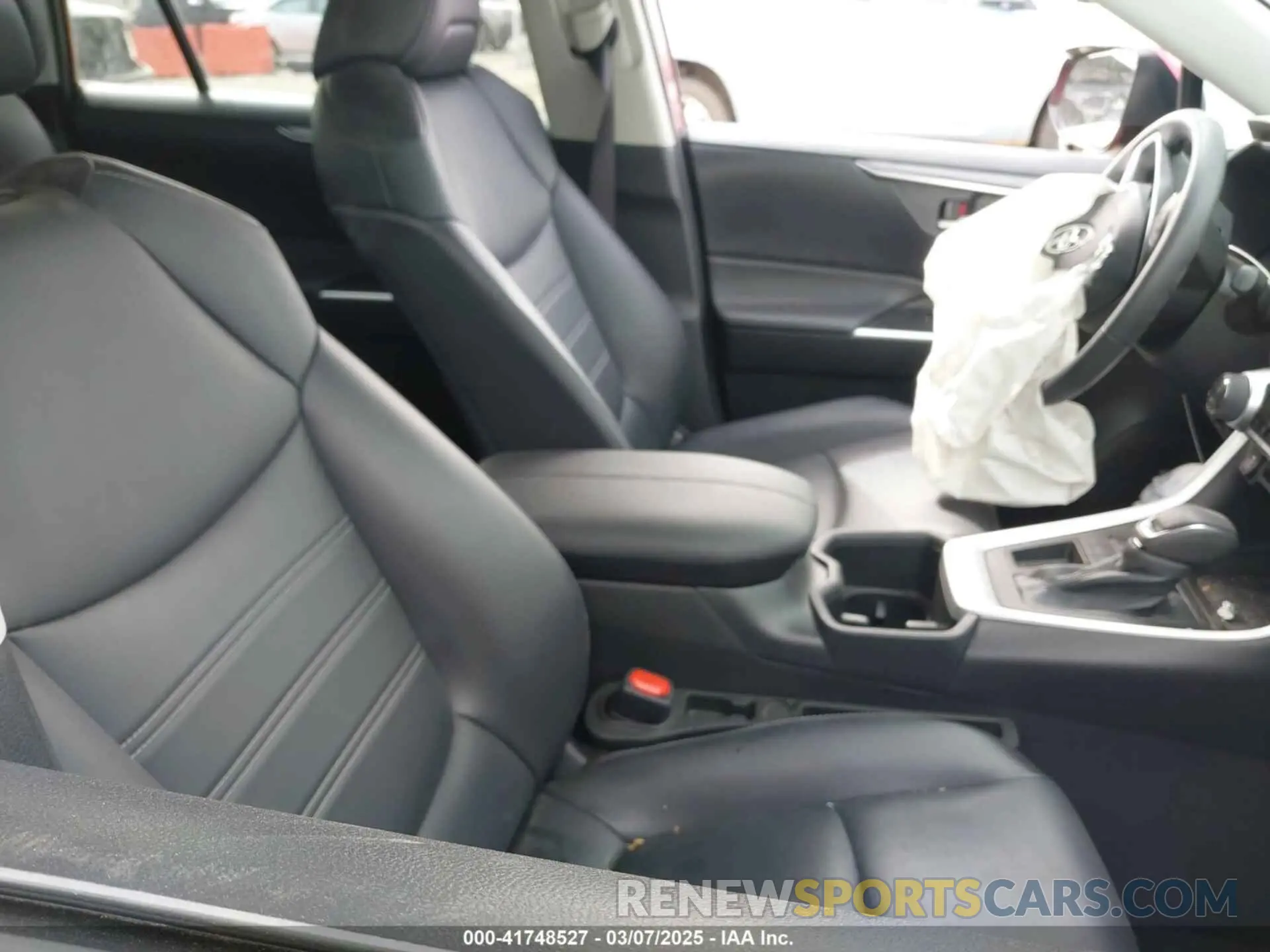 5 fotografías del automóvil dañado 2T3C1RFV3PW298213 TOYOTA RAV4 2023