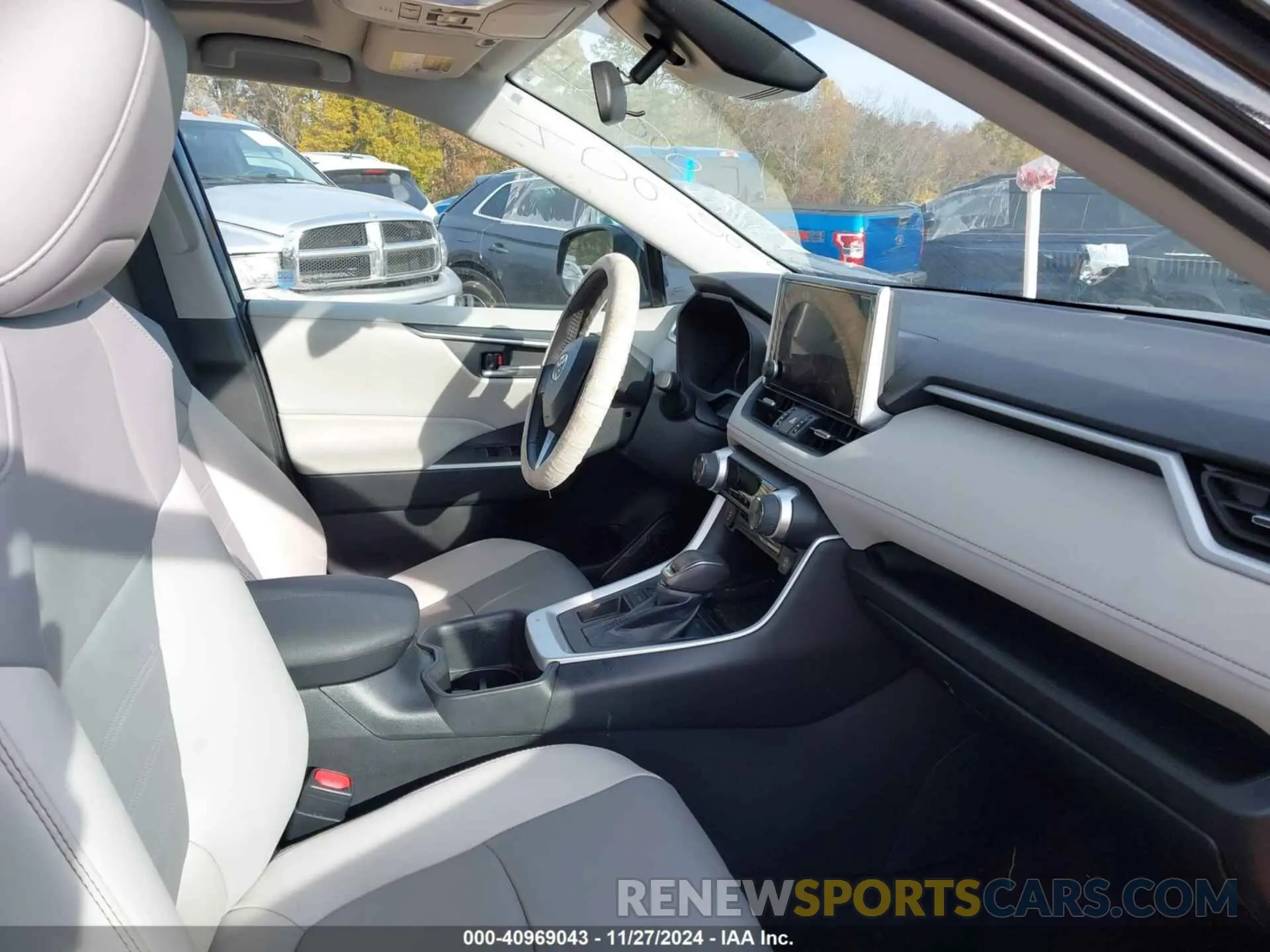 5 fotografías del automóvil dañado 2T3C1RFV7PC228036 TOYOTA RAV4 2023